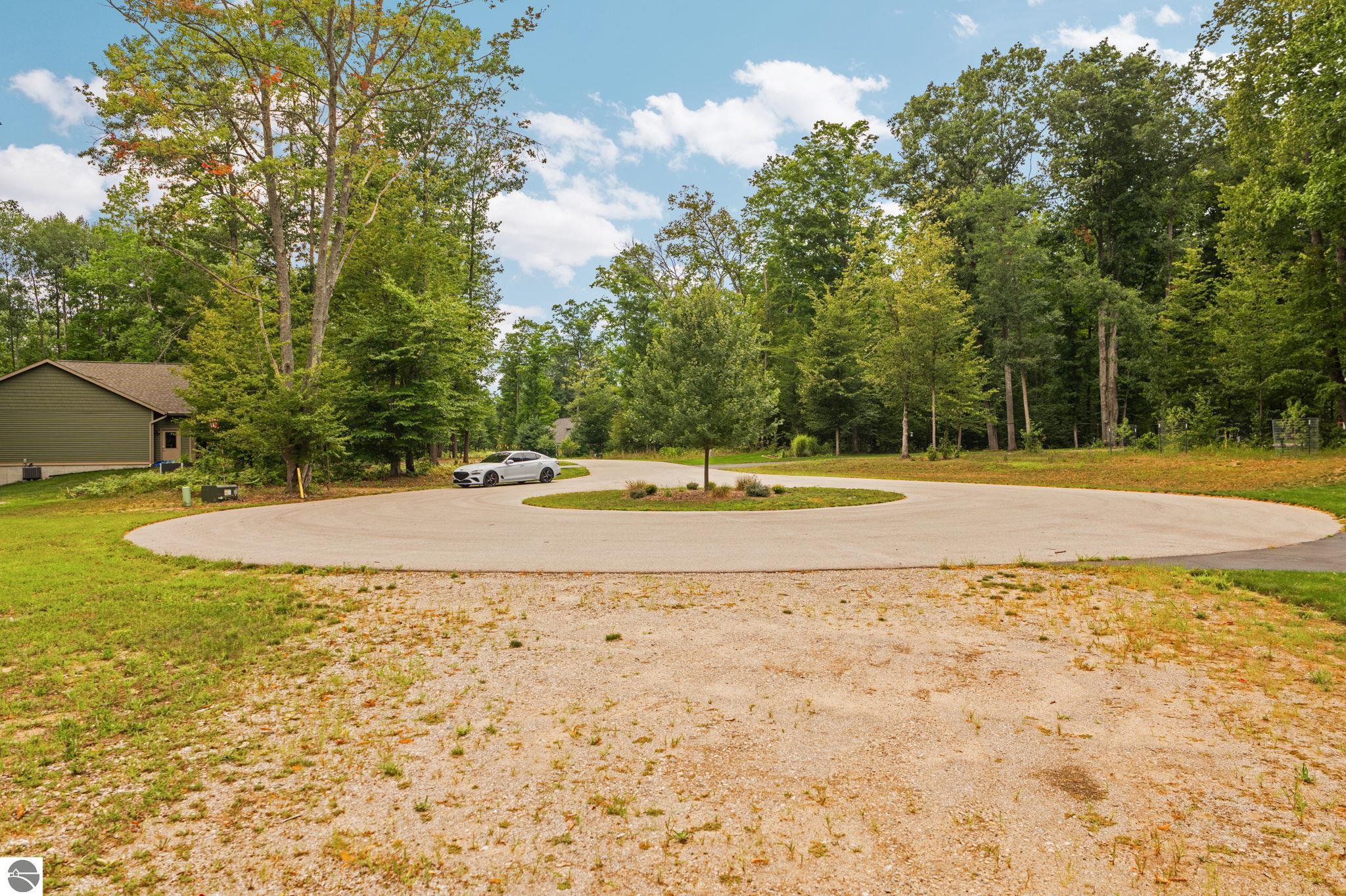 2238 Arbutus Pointe Drive