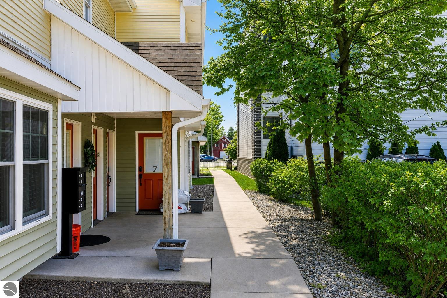 145 E Eighth Street # 109 Unit: #109