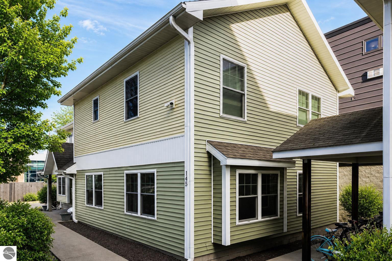 145 E Eighth Street # 109 Unit: #109