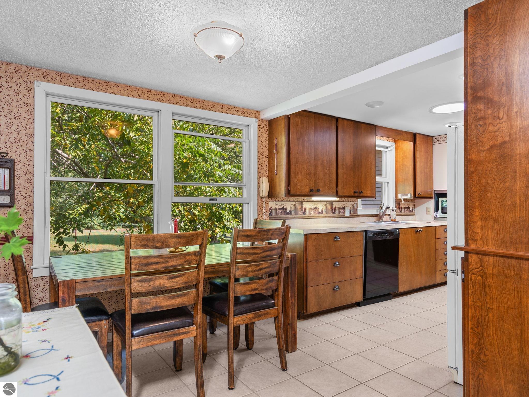 624 Fenton Street