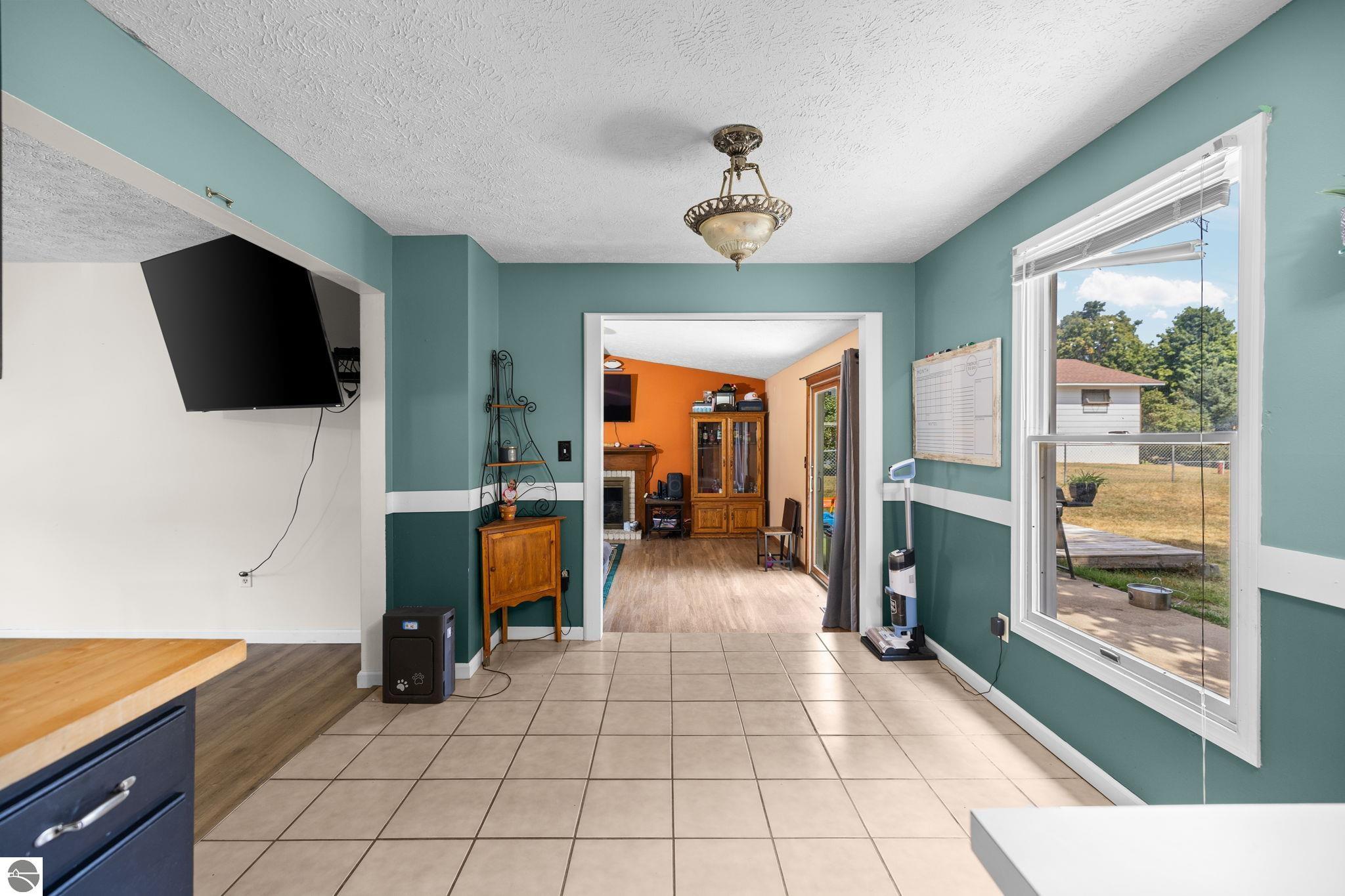 3137 Horseshoe Drive