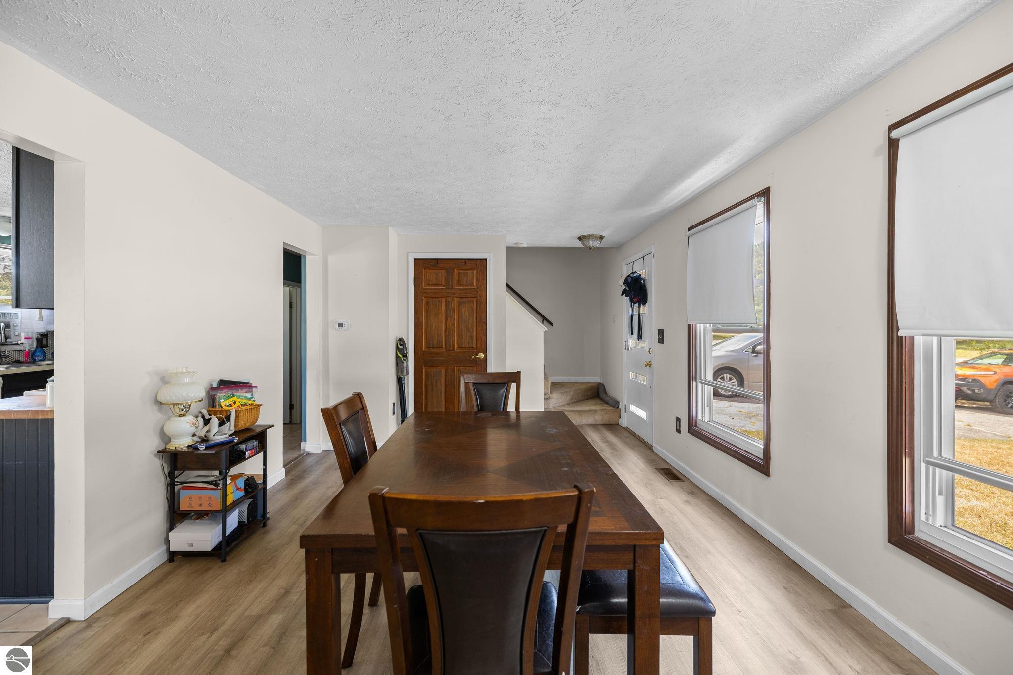 3137 Horseshoe Drive