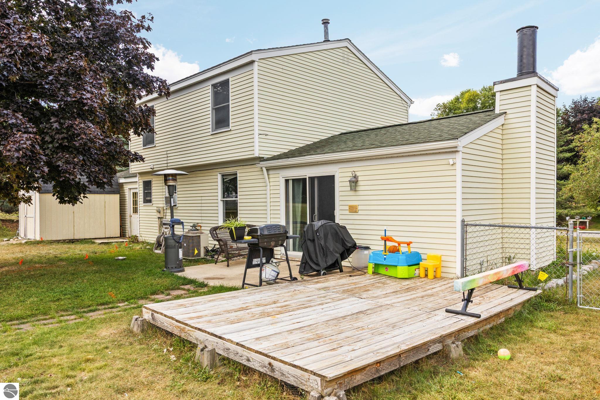 3137 Horseshoe Drive