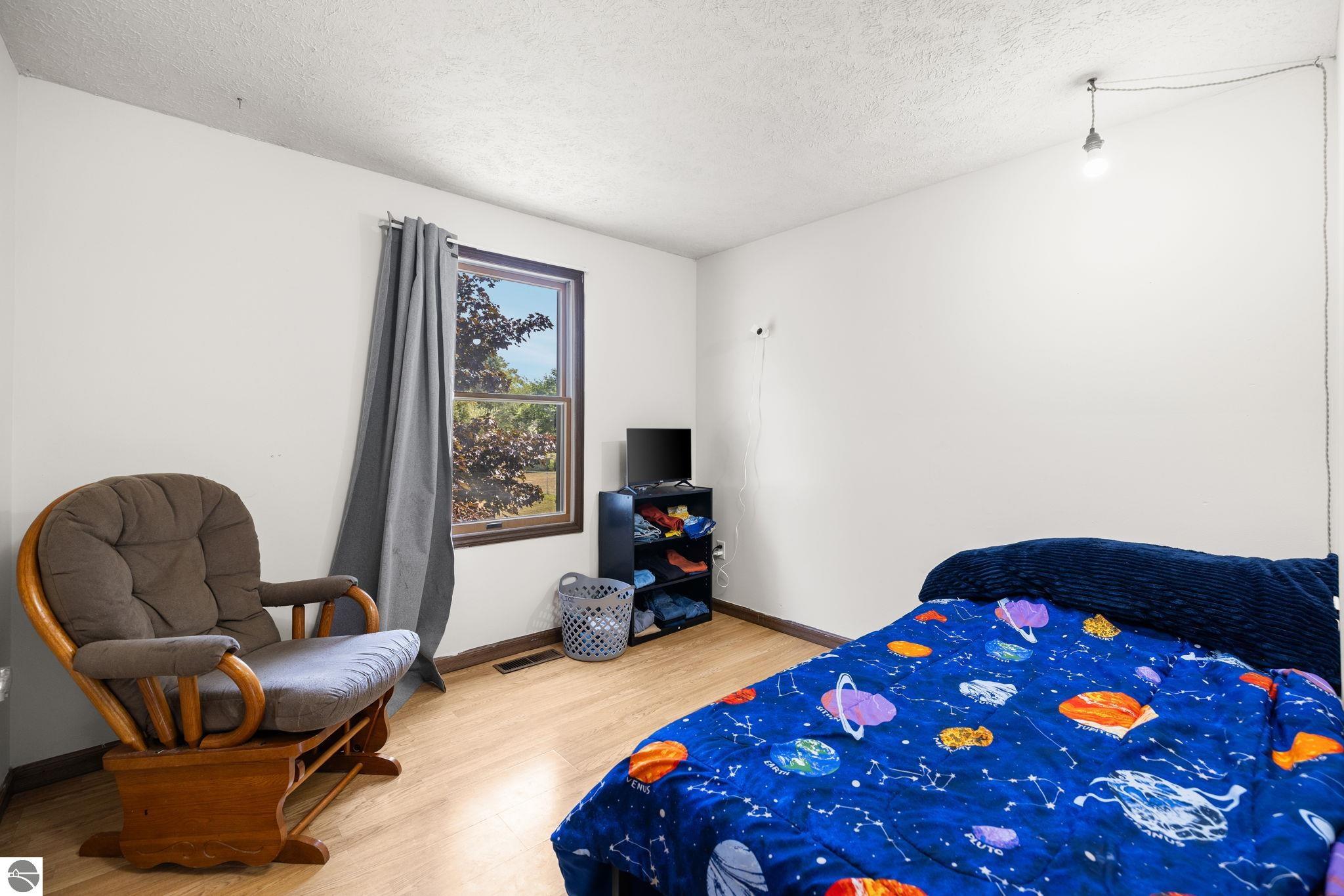 3137 Horseshoe Drive