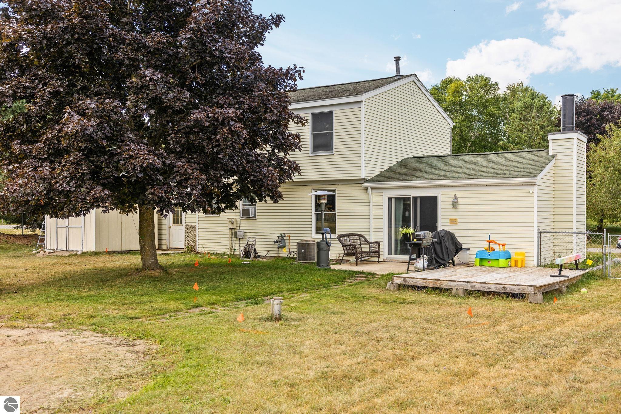 3137 Horseshoe Drive