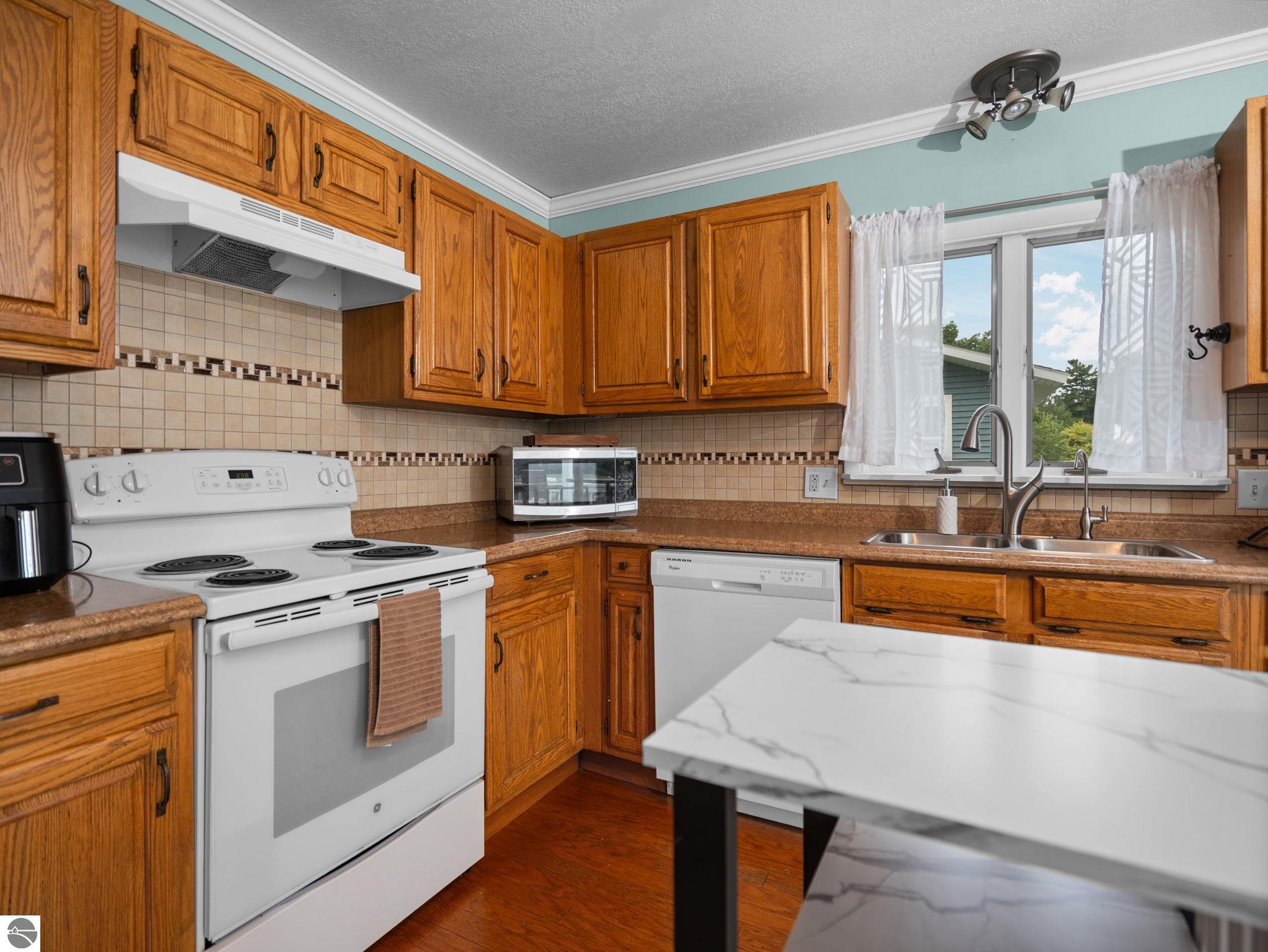 5176 Highland Drive