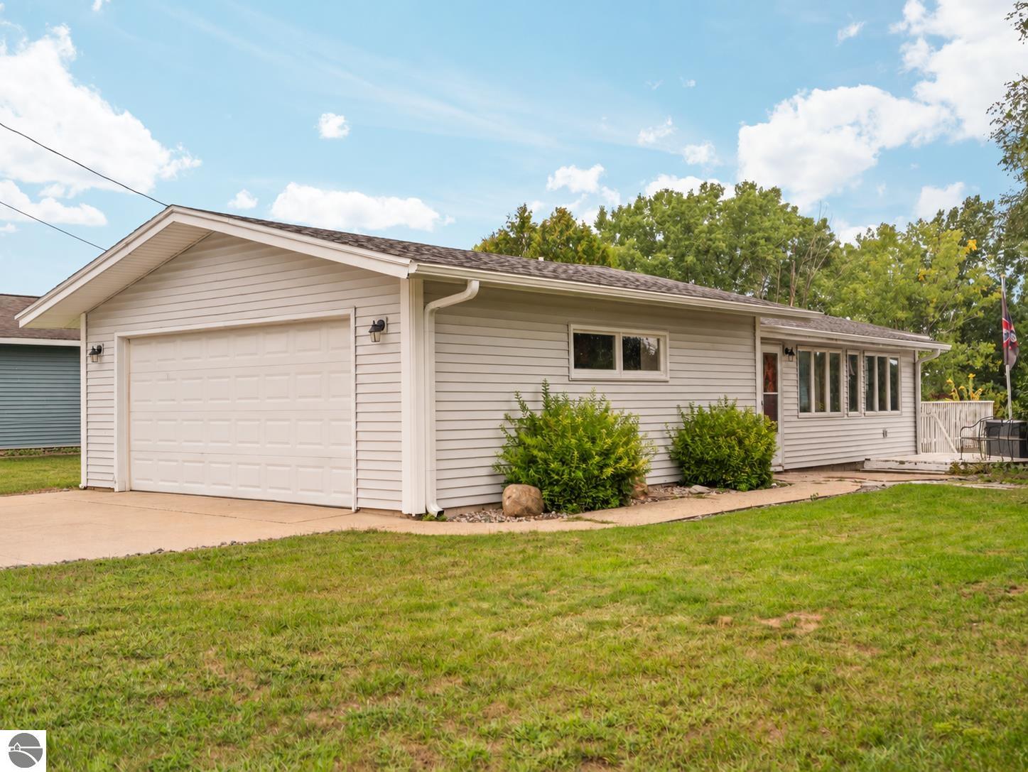 5176 Highland Drive