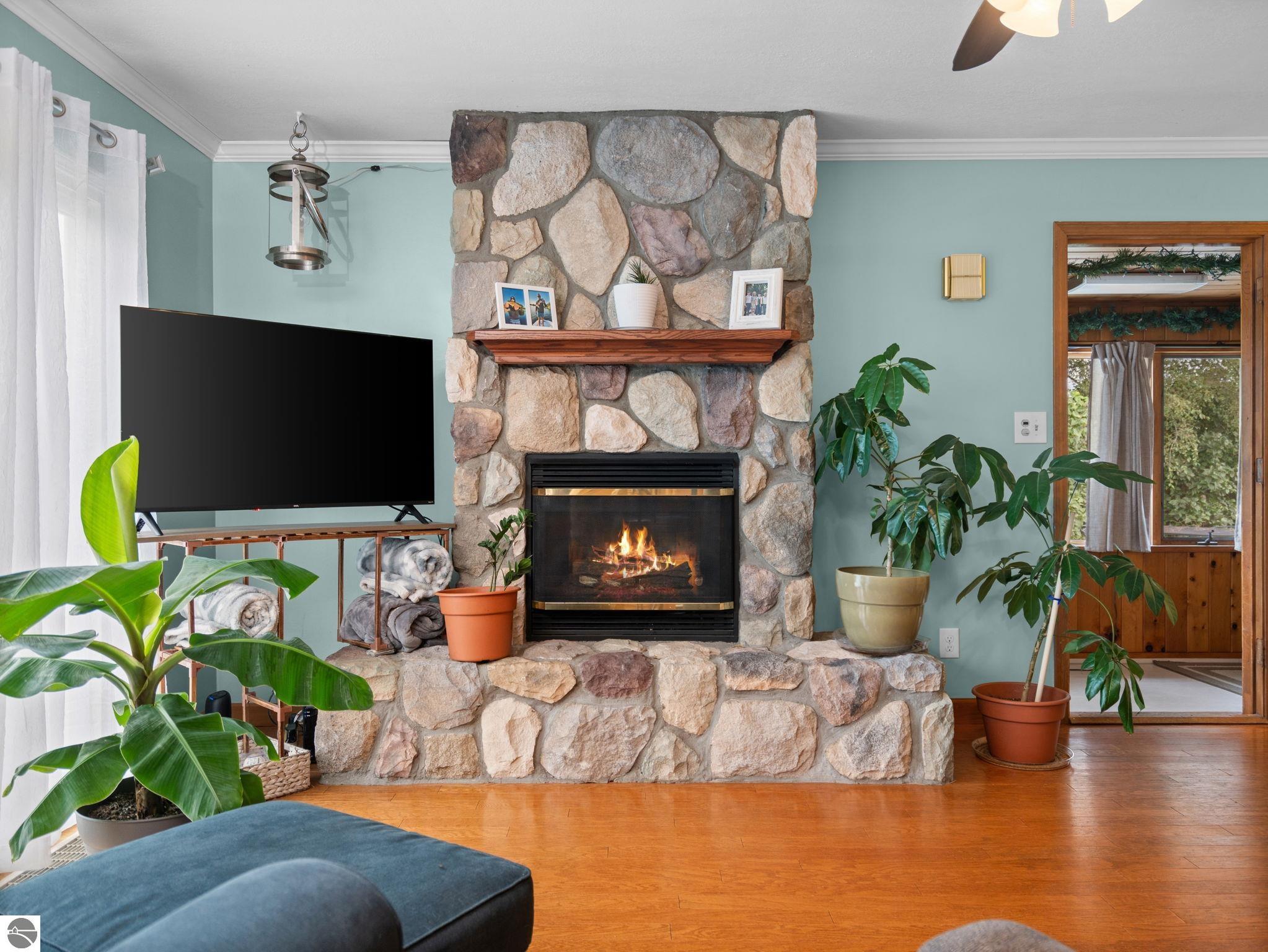 5176 Highland Drive