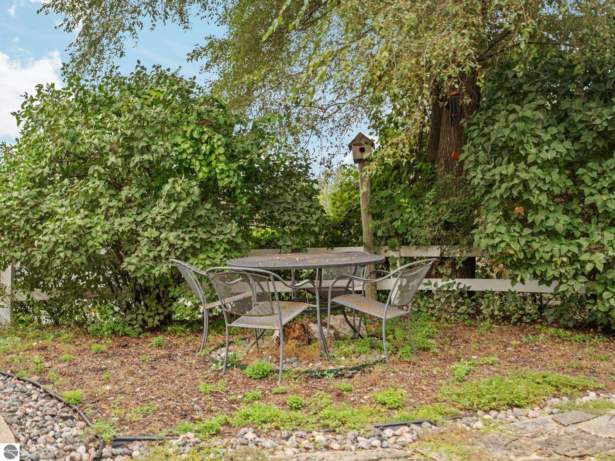 5176 Highland Drive