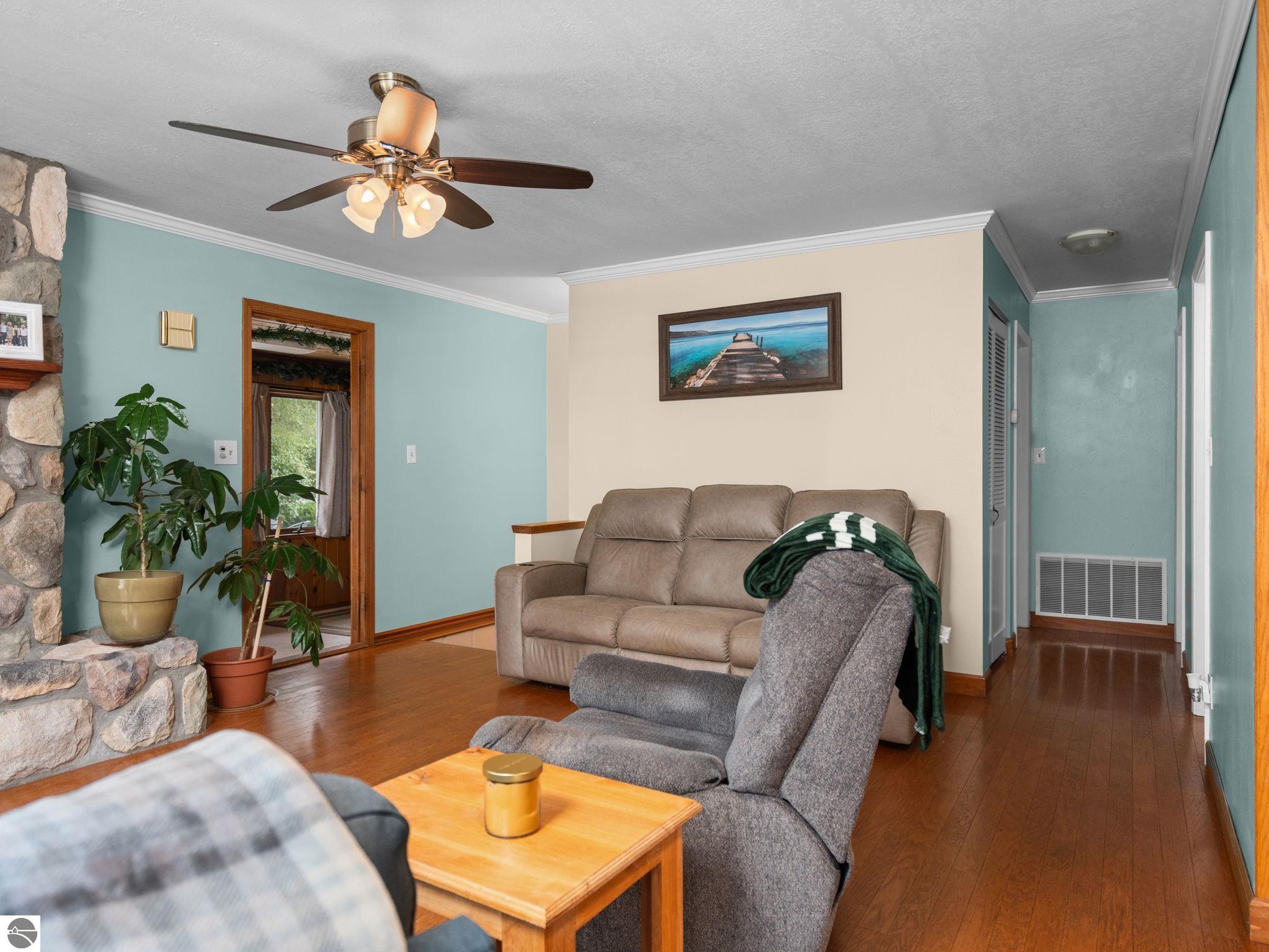 5176 Highland Drive