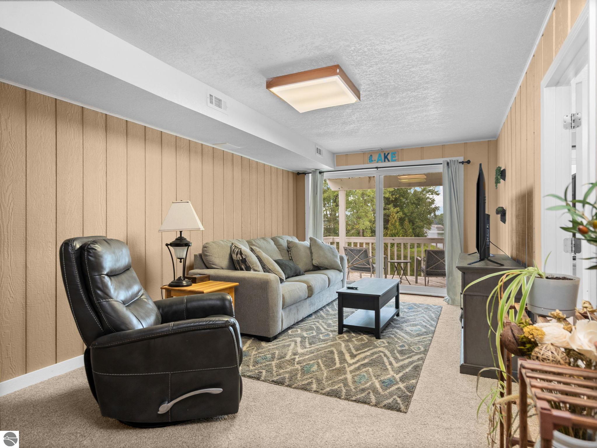 5176 Highland Drive