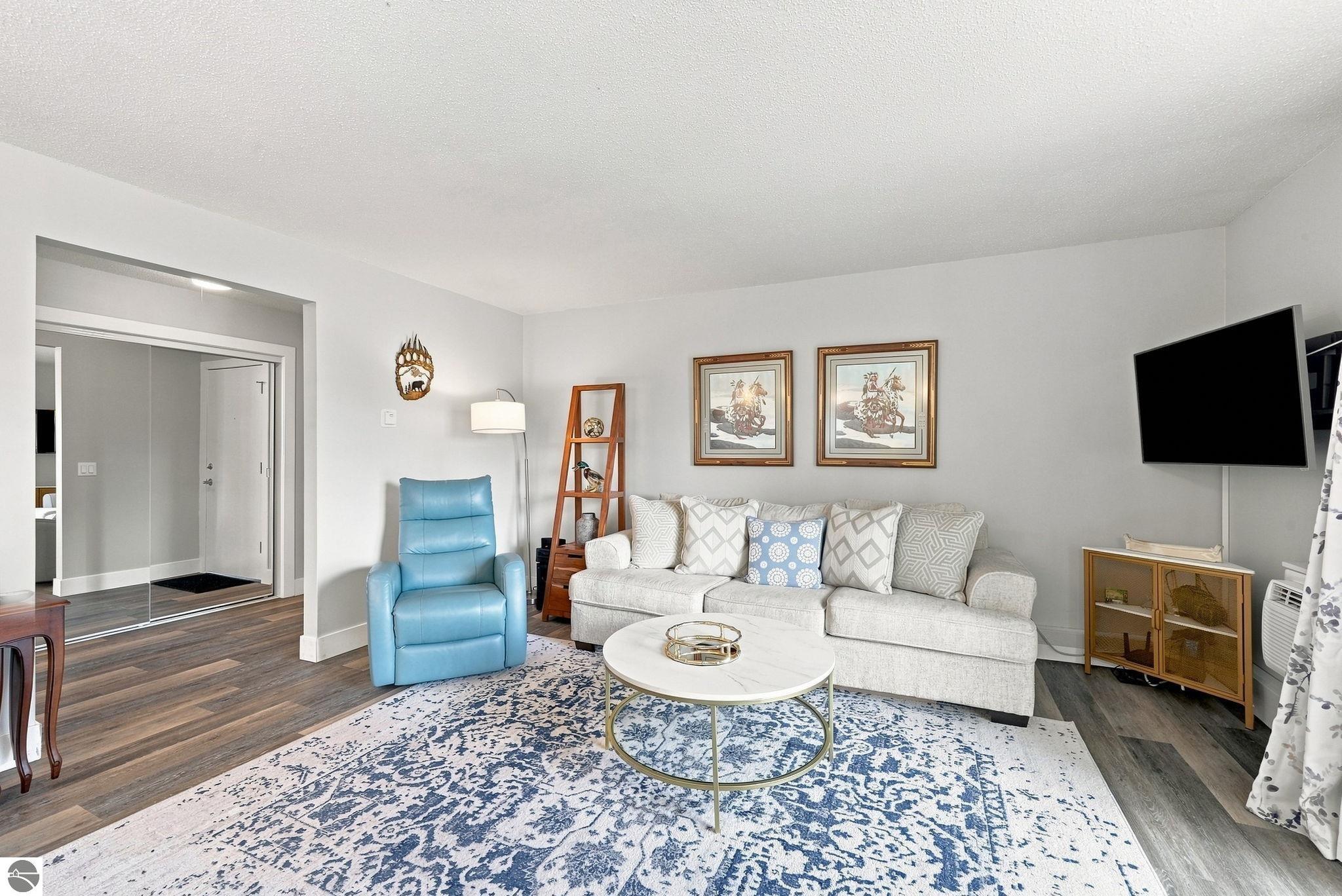 6003 Golfcrest Drive # 7 Unit: #7