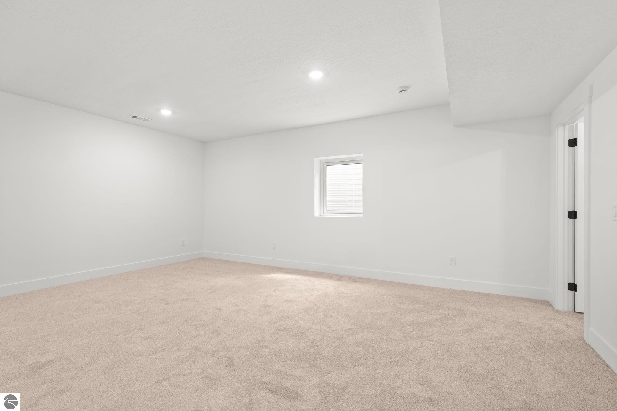 2207 Cottonwood Avenue