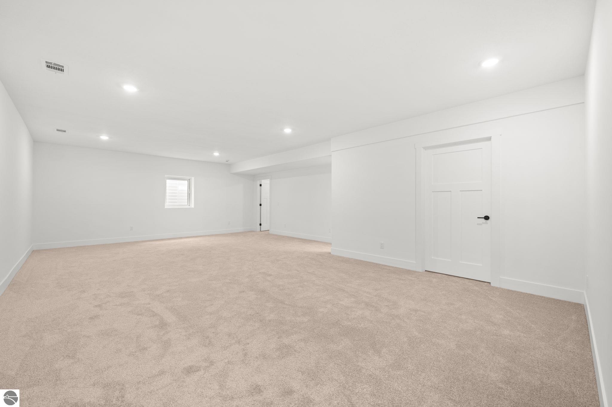 2207 Cottonwood Avenue