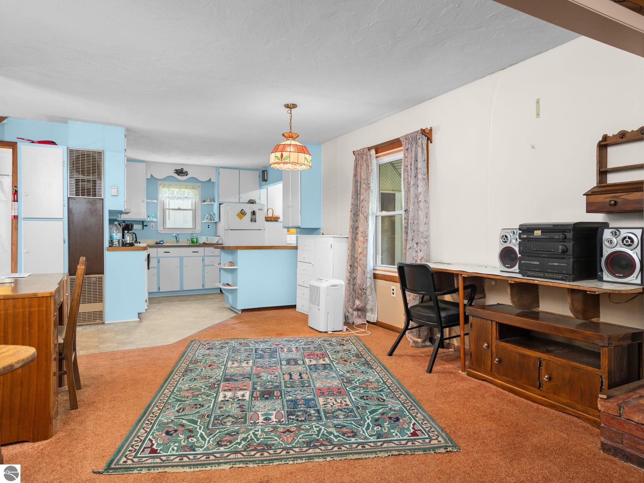 7283 NE County Road 612