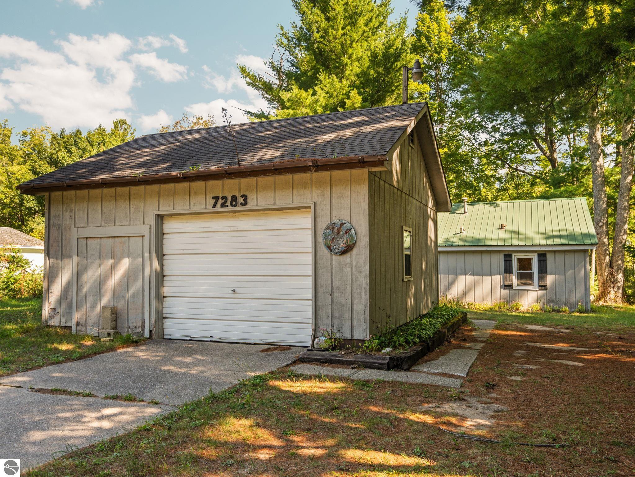 7283 NE County Road 612