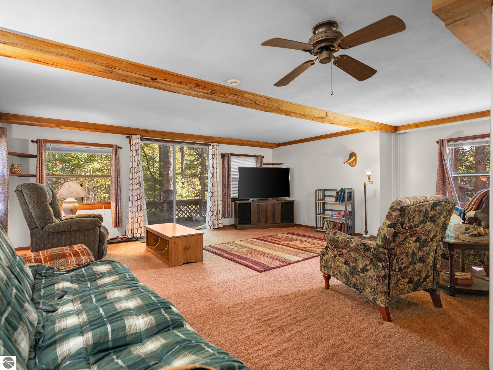 7283 NE County Road 612