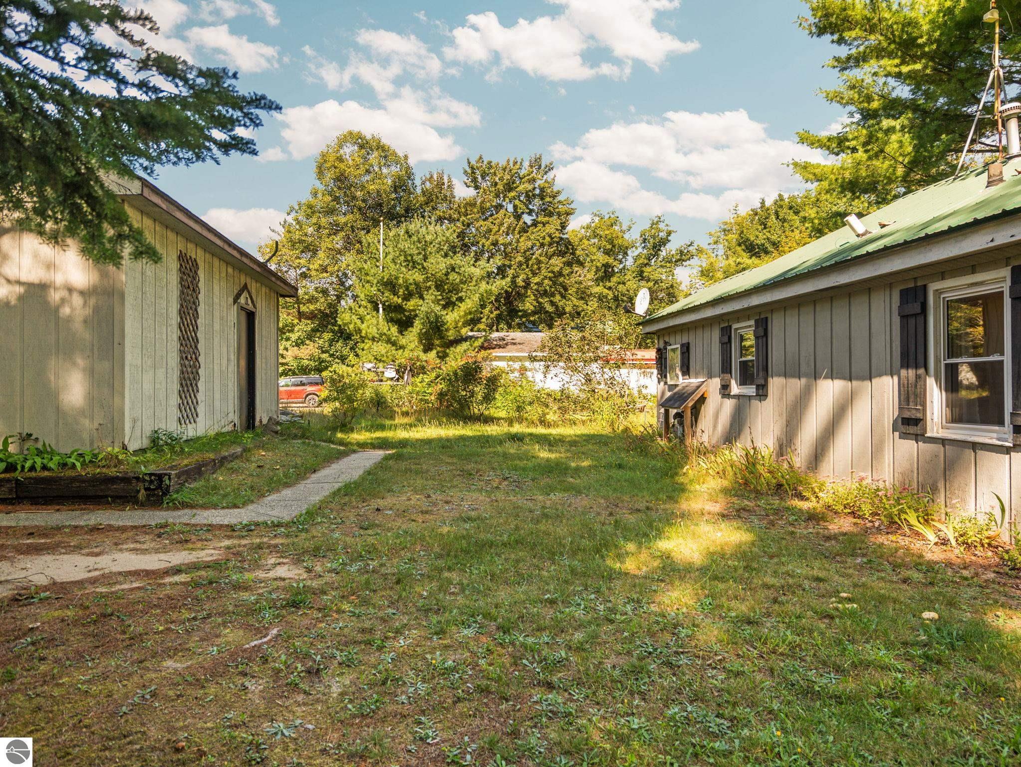 7283 NE County Road 612