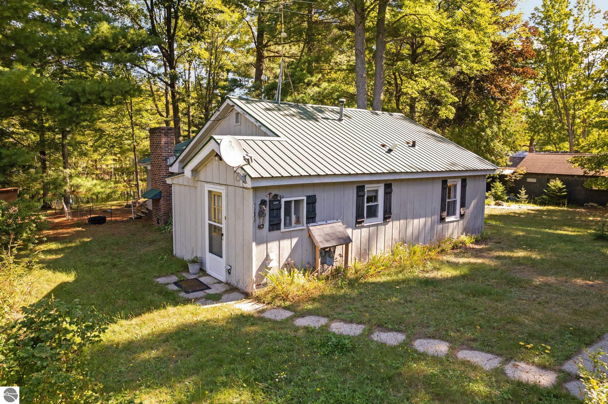 7283 NE County Road 612
