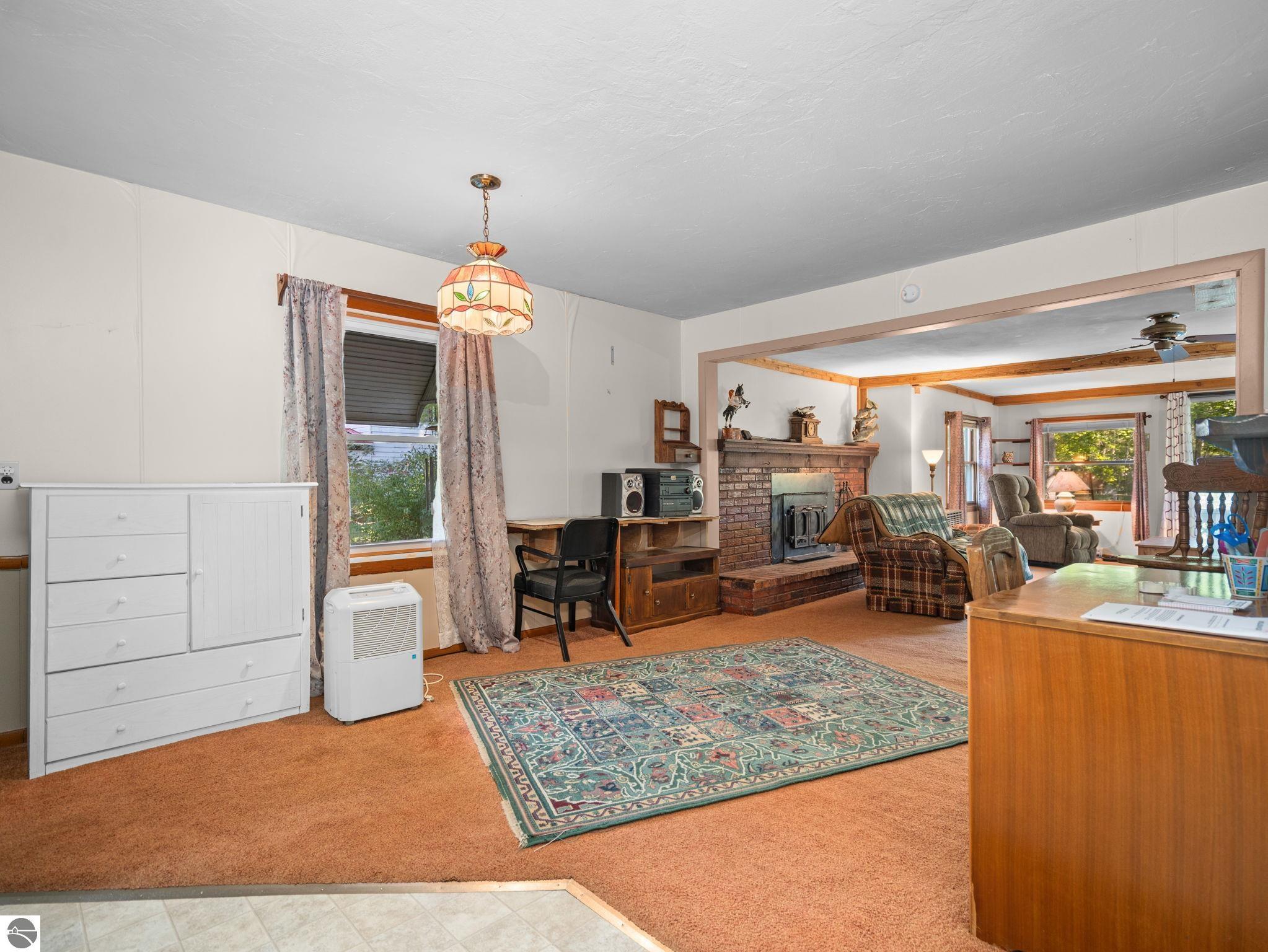 7283 NE County Road 612