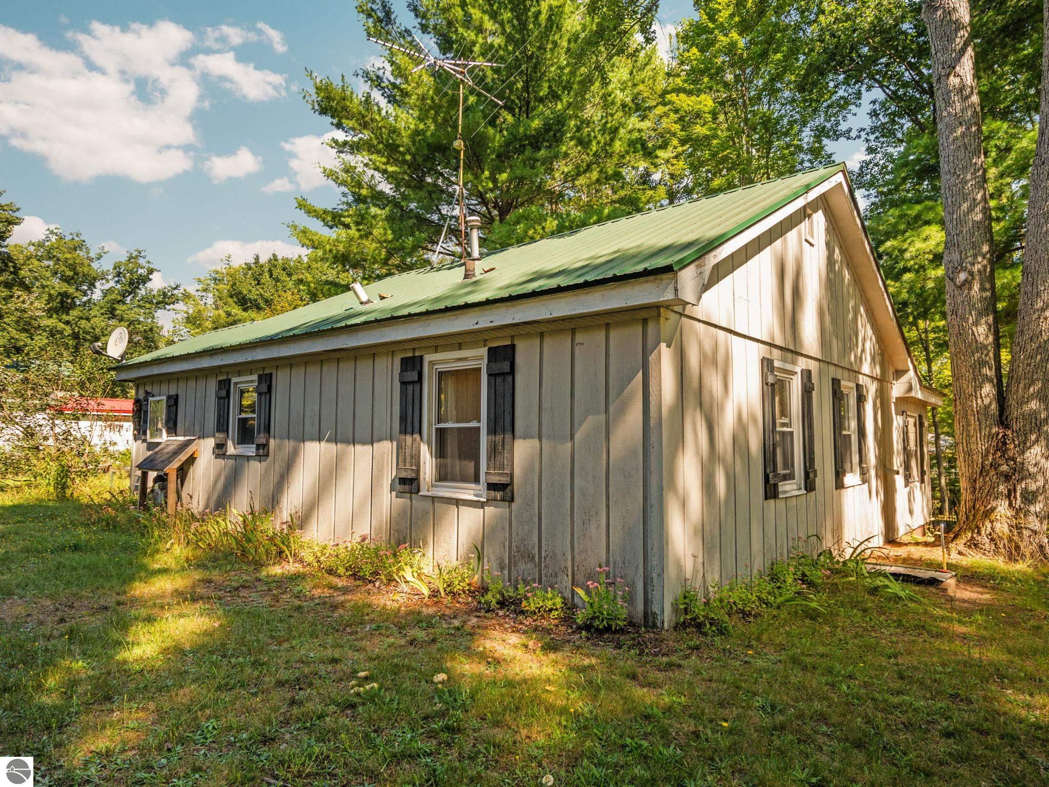 7283 NE County Road 612