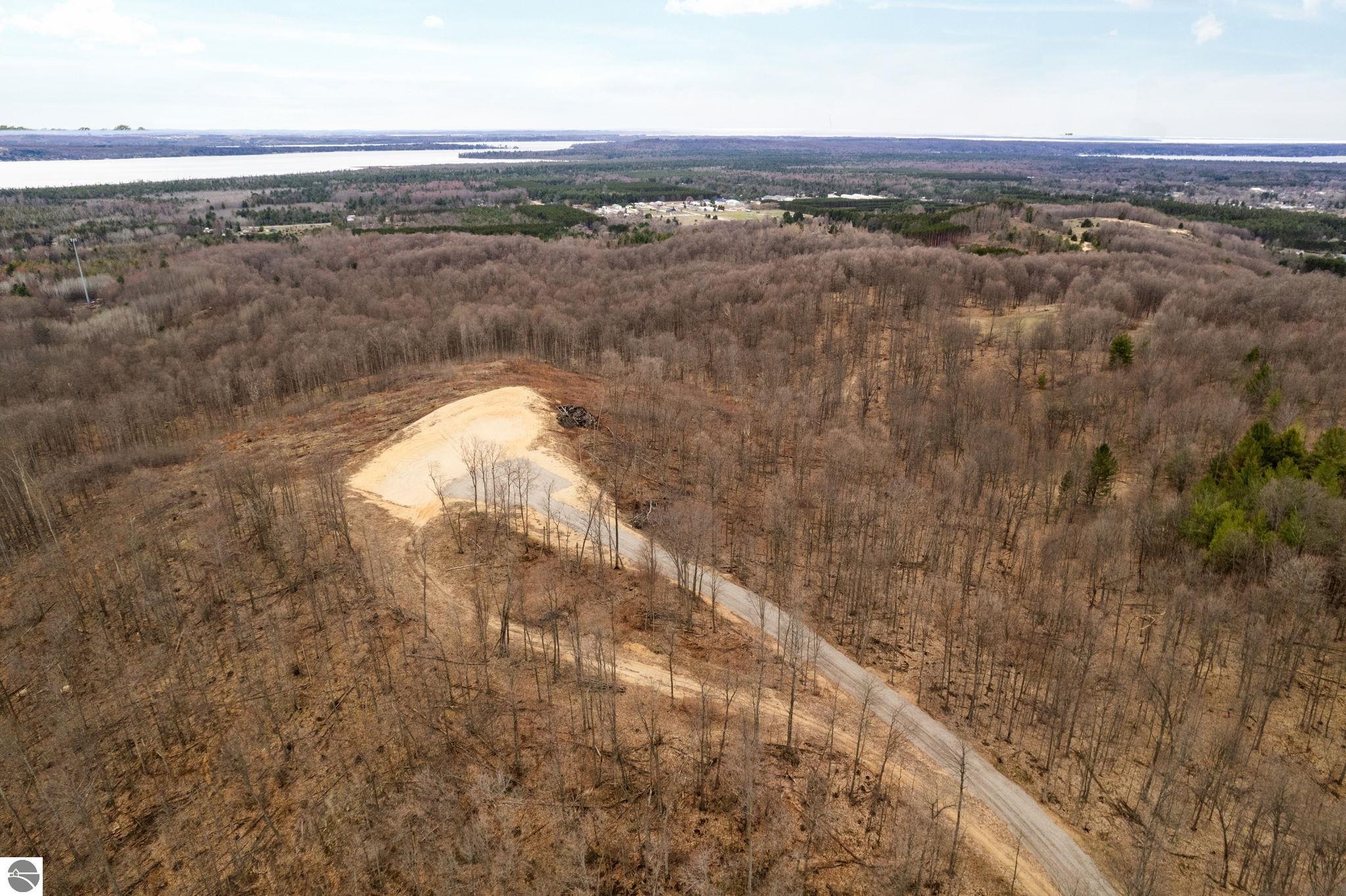 26.32 Acres Retreats Way