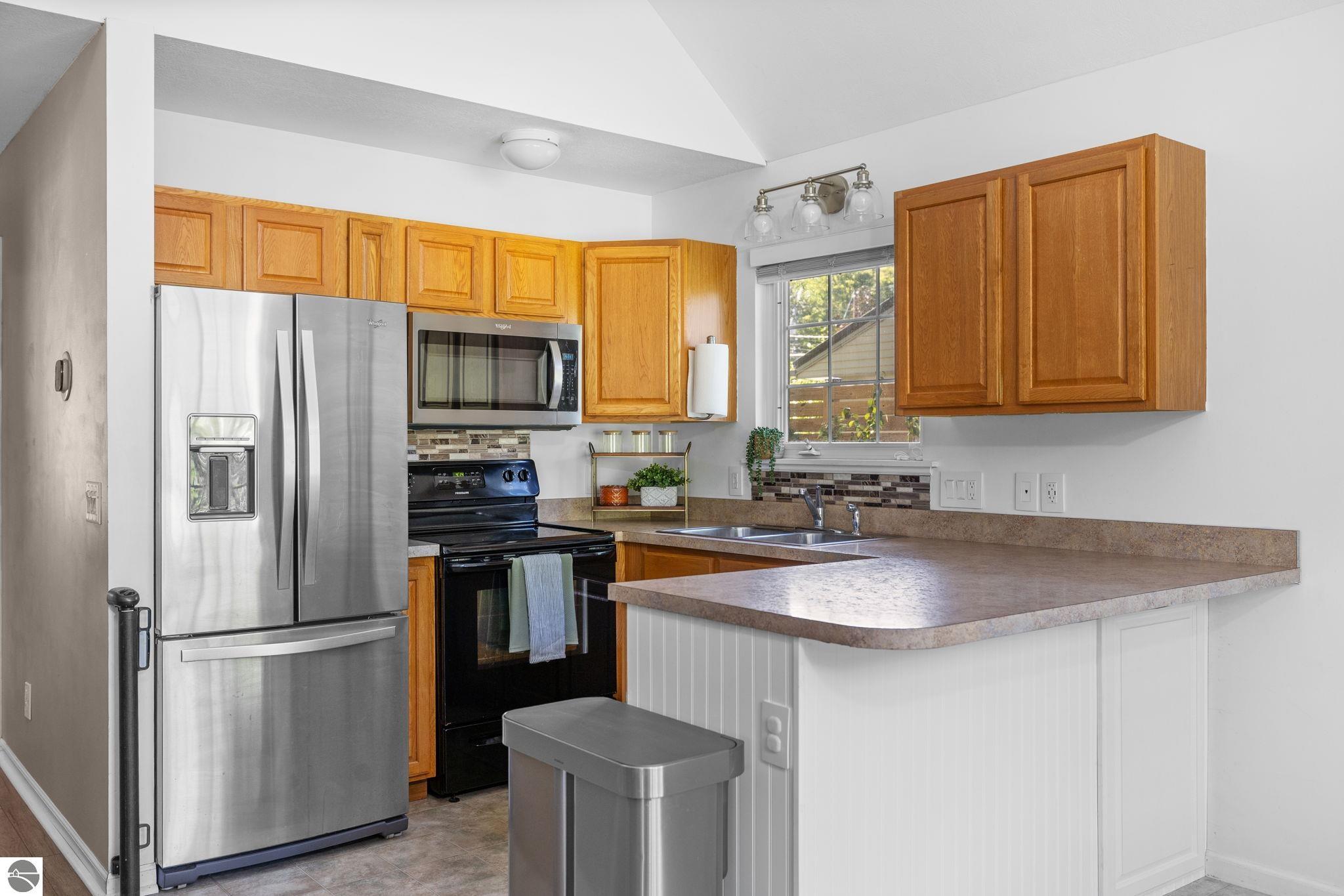 806 Indian Trail