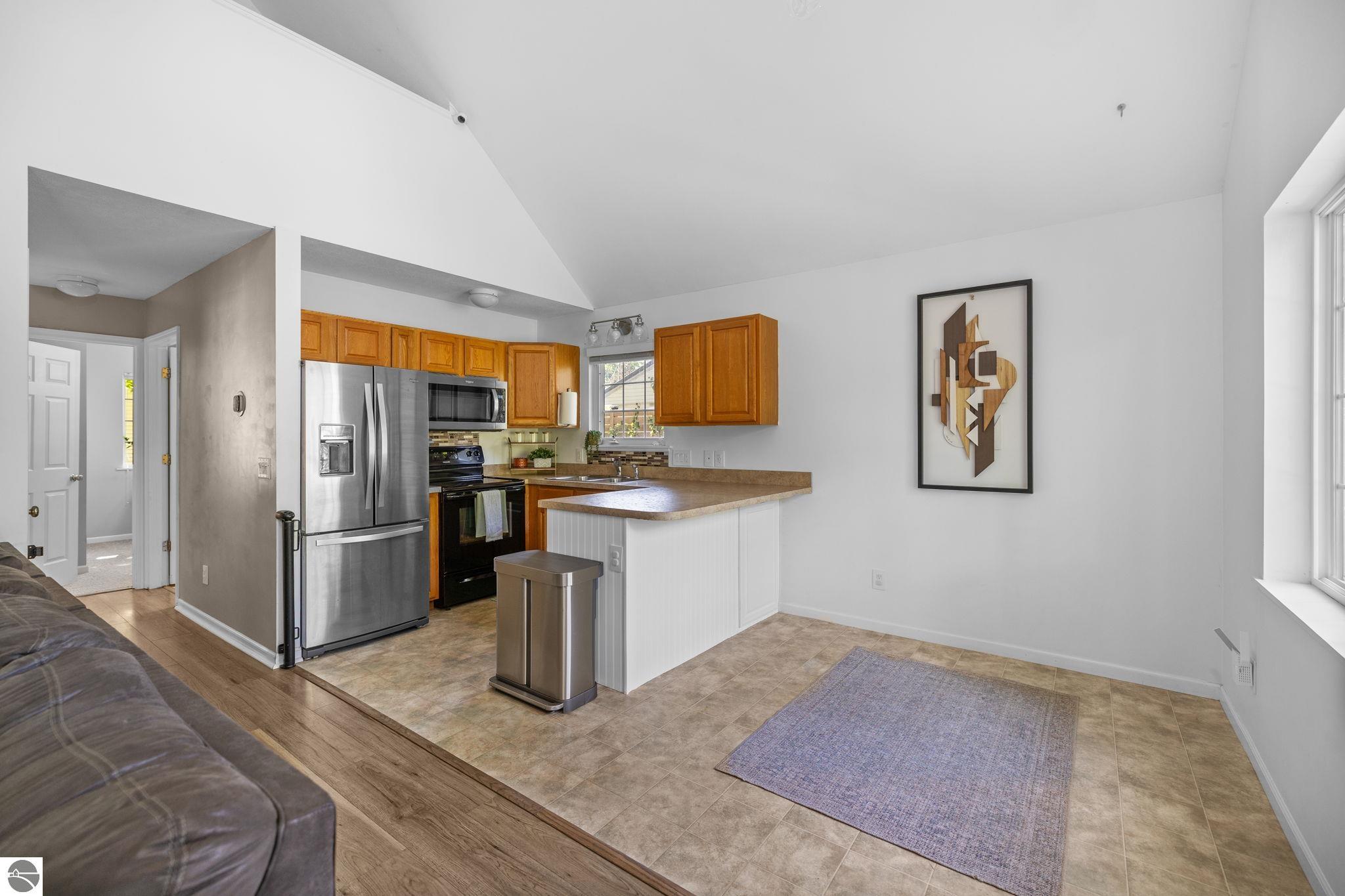 806 Indian Trail