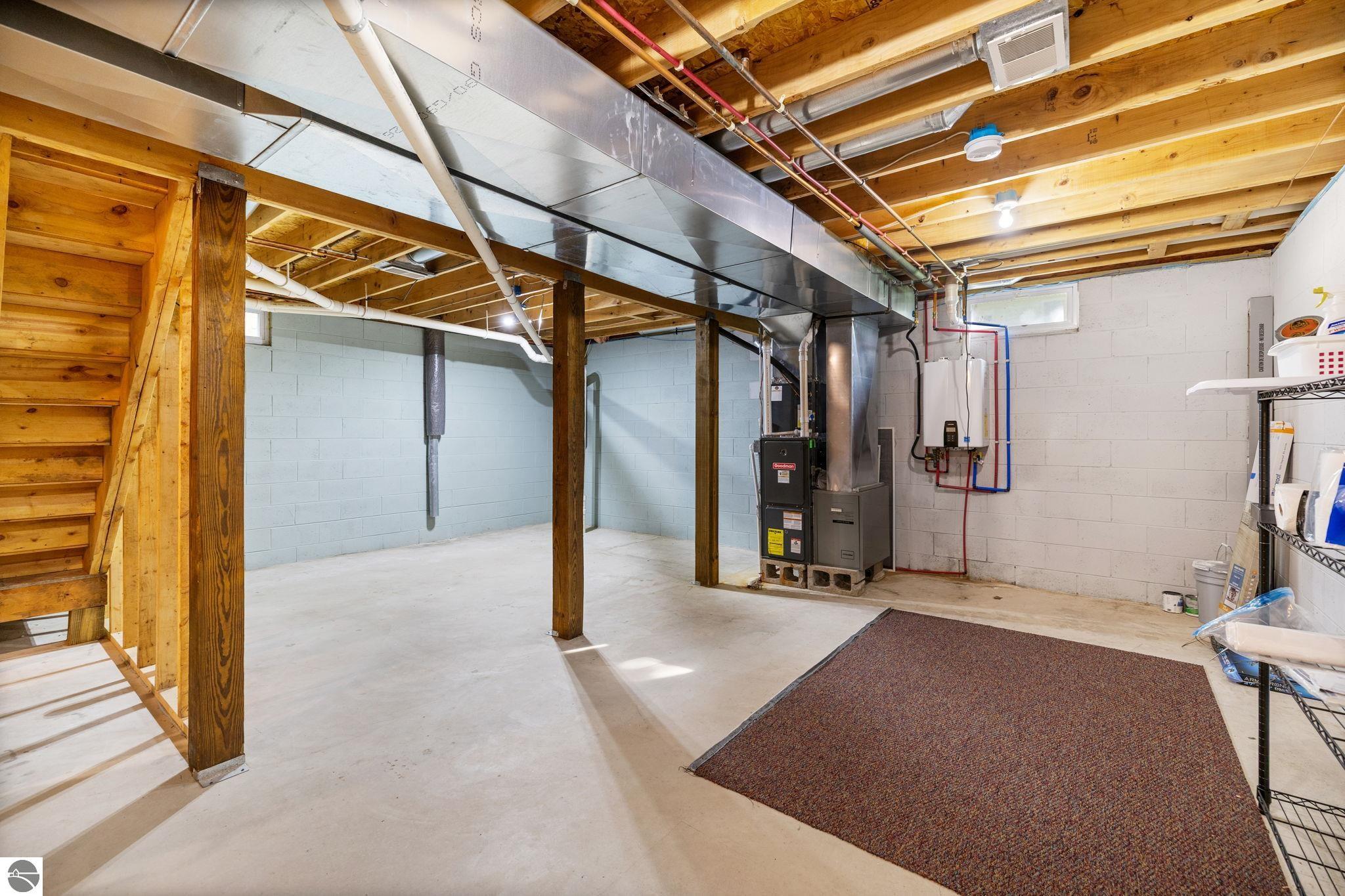 806 Indian Trail