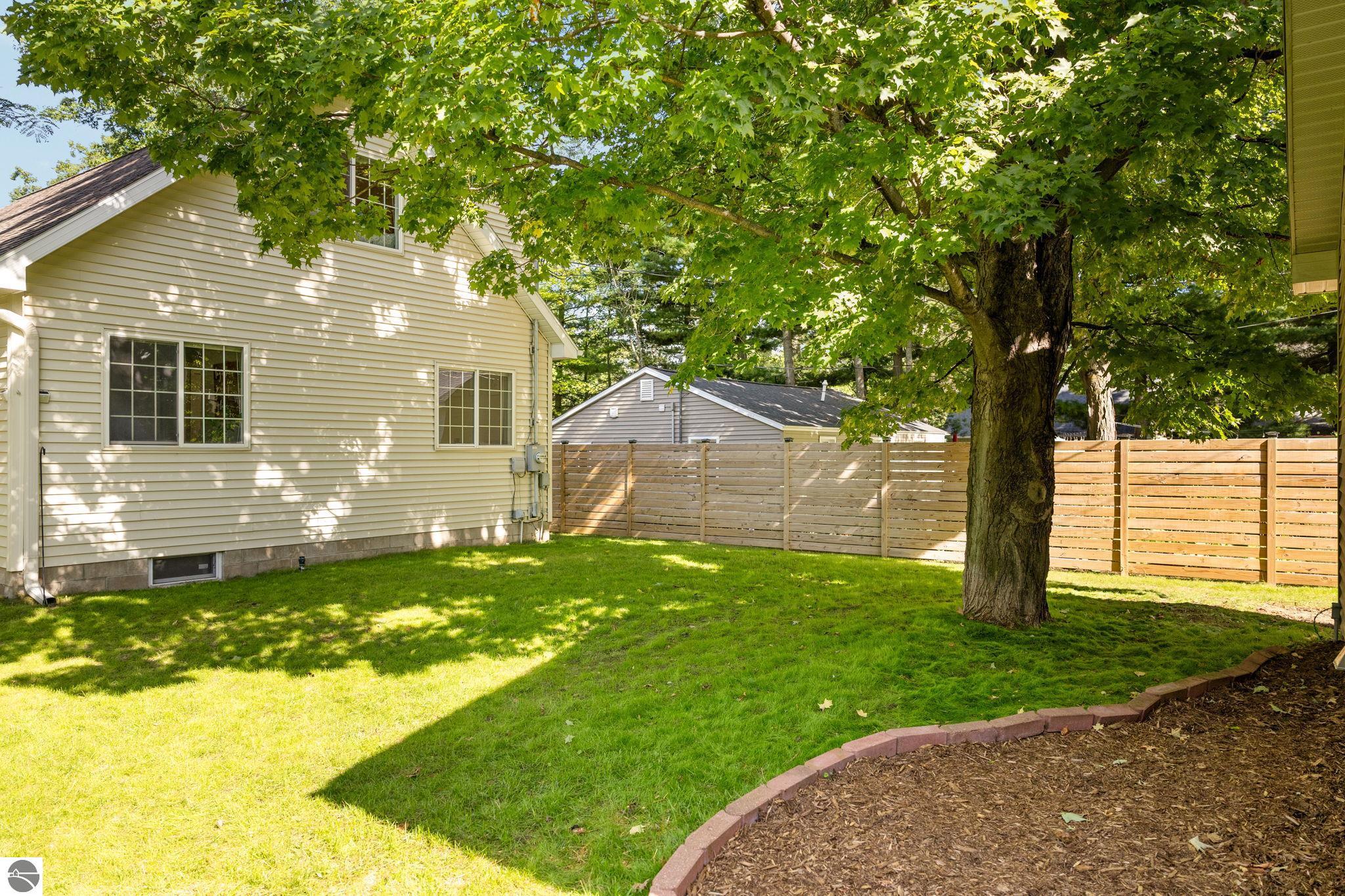 806 Indian Trail