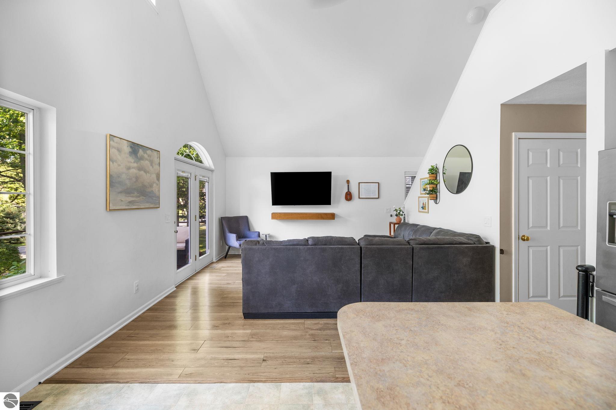 806 Indian Trail
