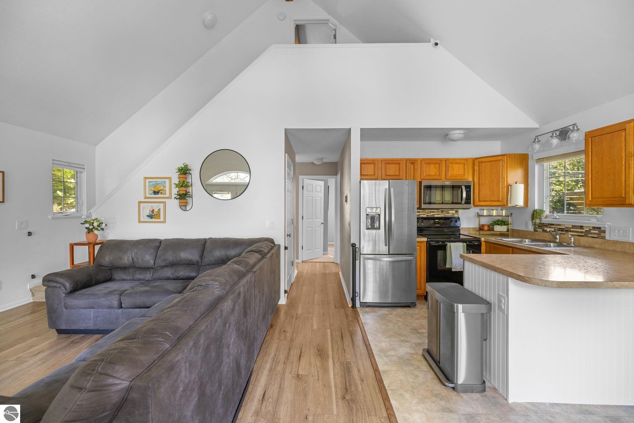 806 Indian Trail