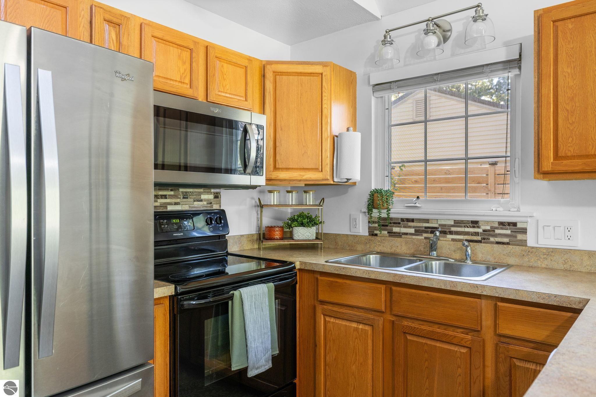 806 Indian Trail