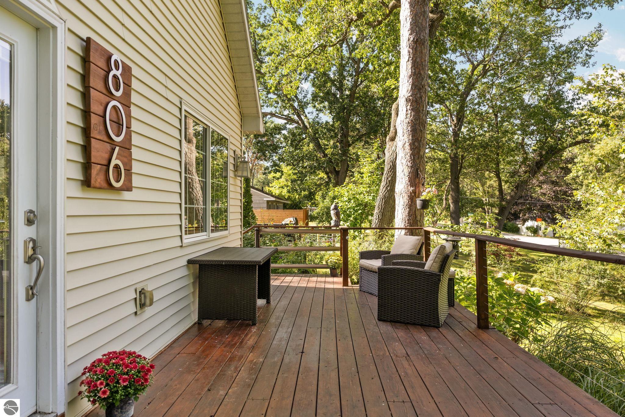 806 Indian Trail