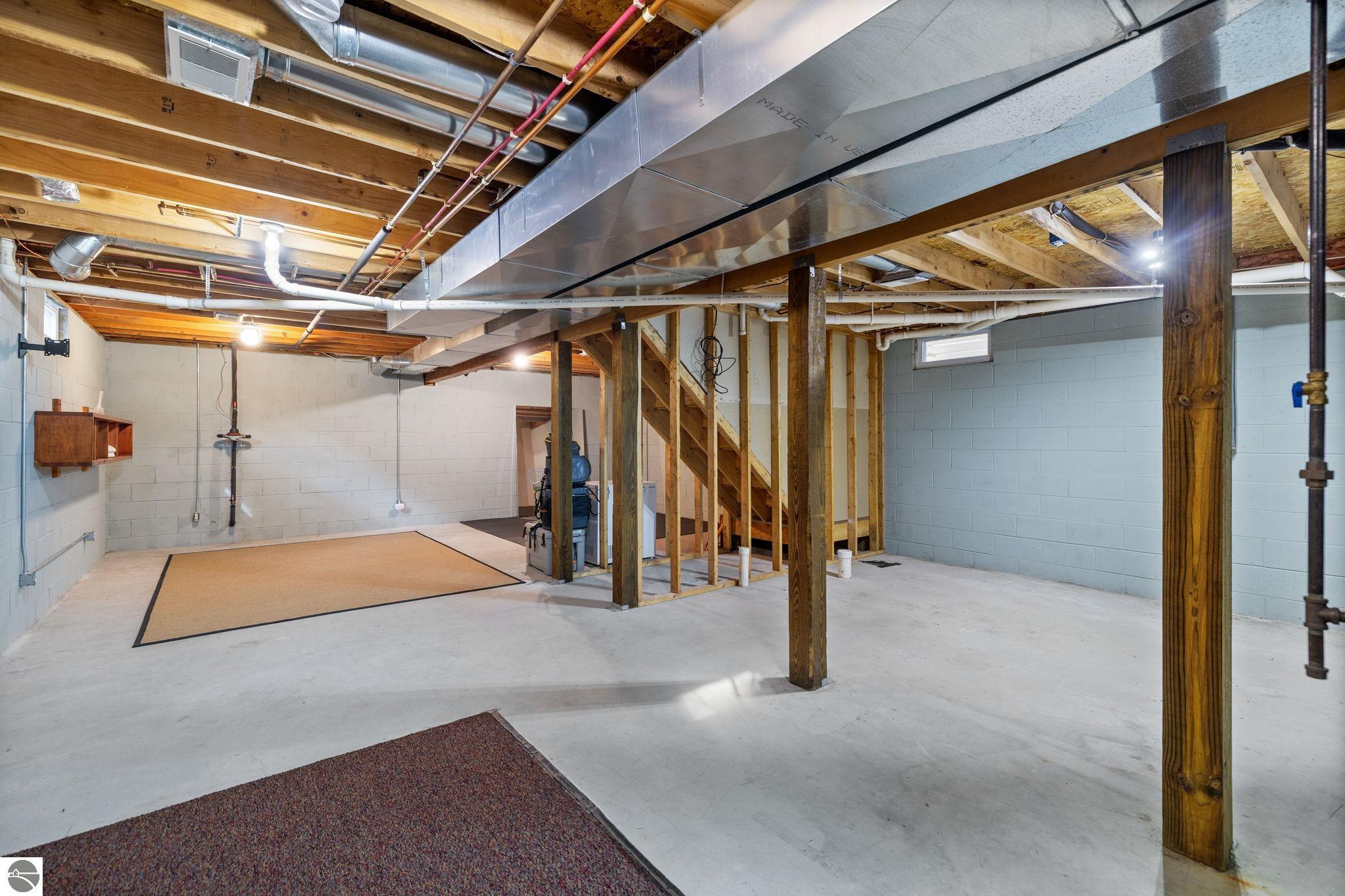 806 Indian Trail