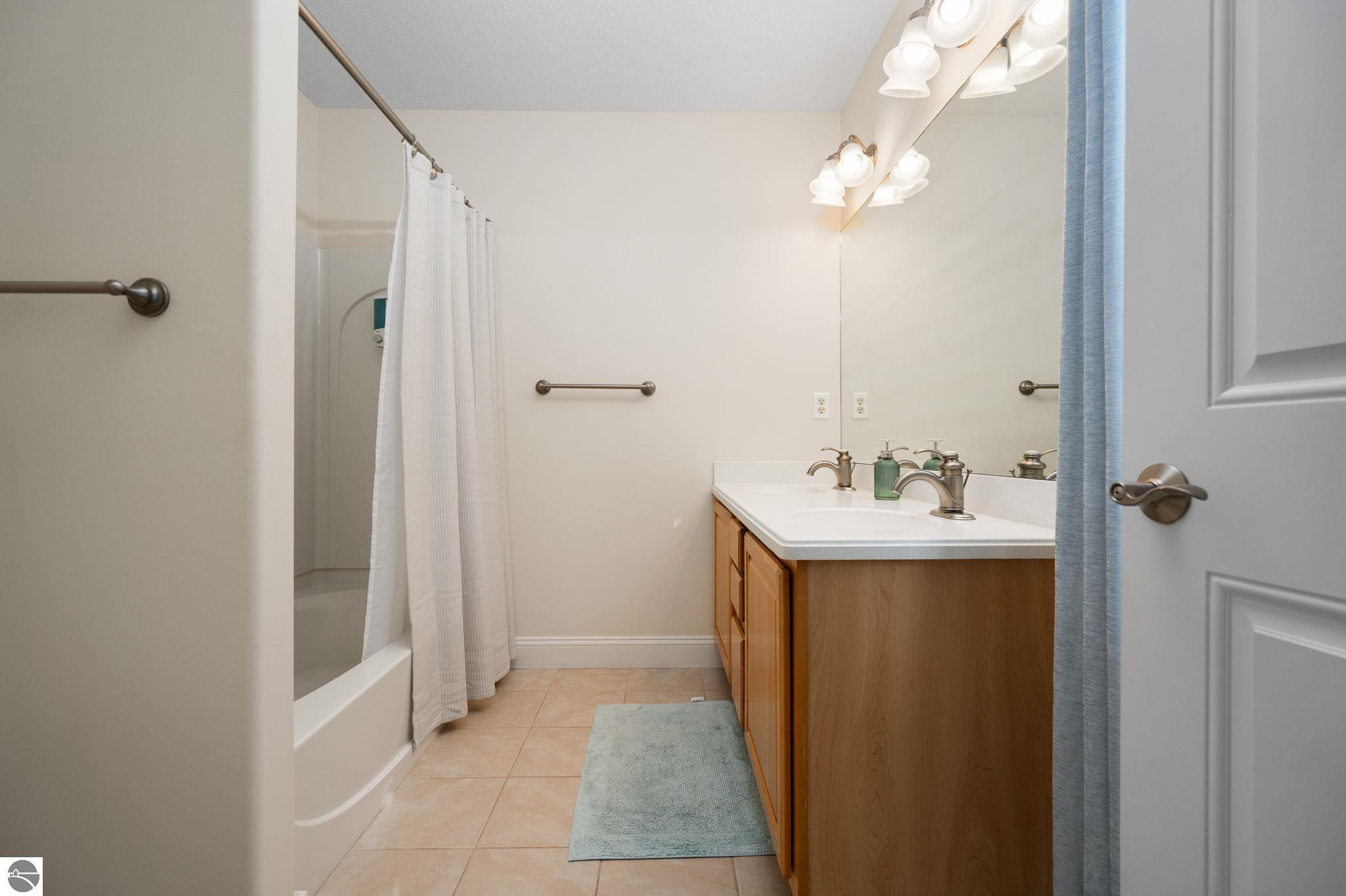 100 Hope Street # 210 Unit: #210