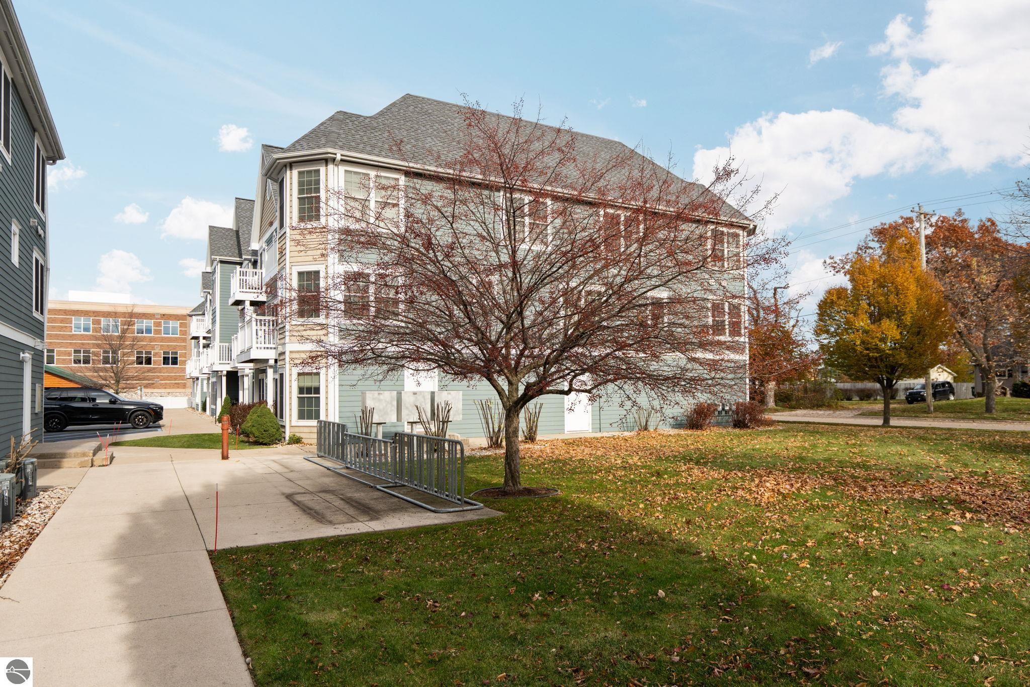 100 Hope Street # 210 Unit: #210