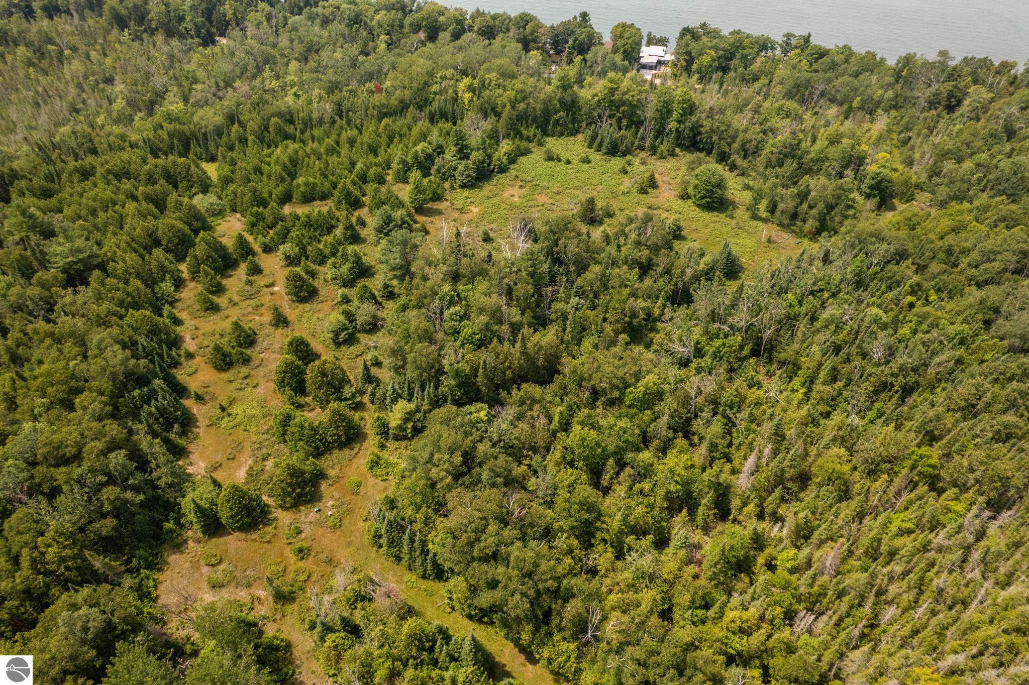 11167 Lakeshore Drive