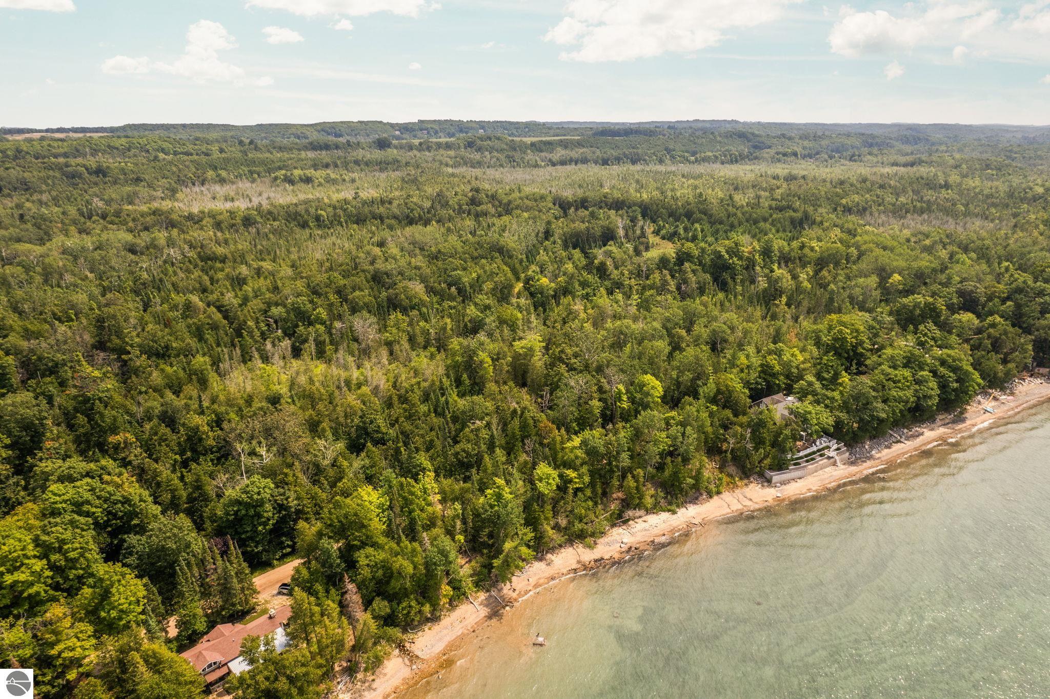 11167 Lakeshore Drive