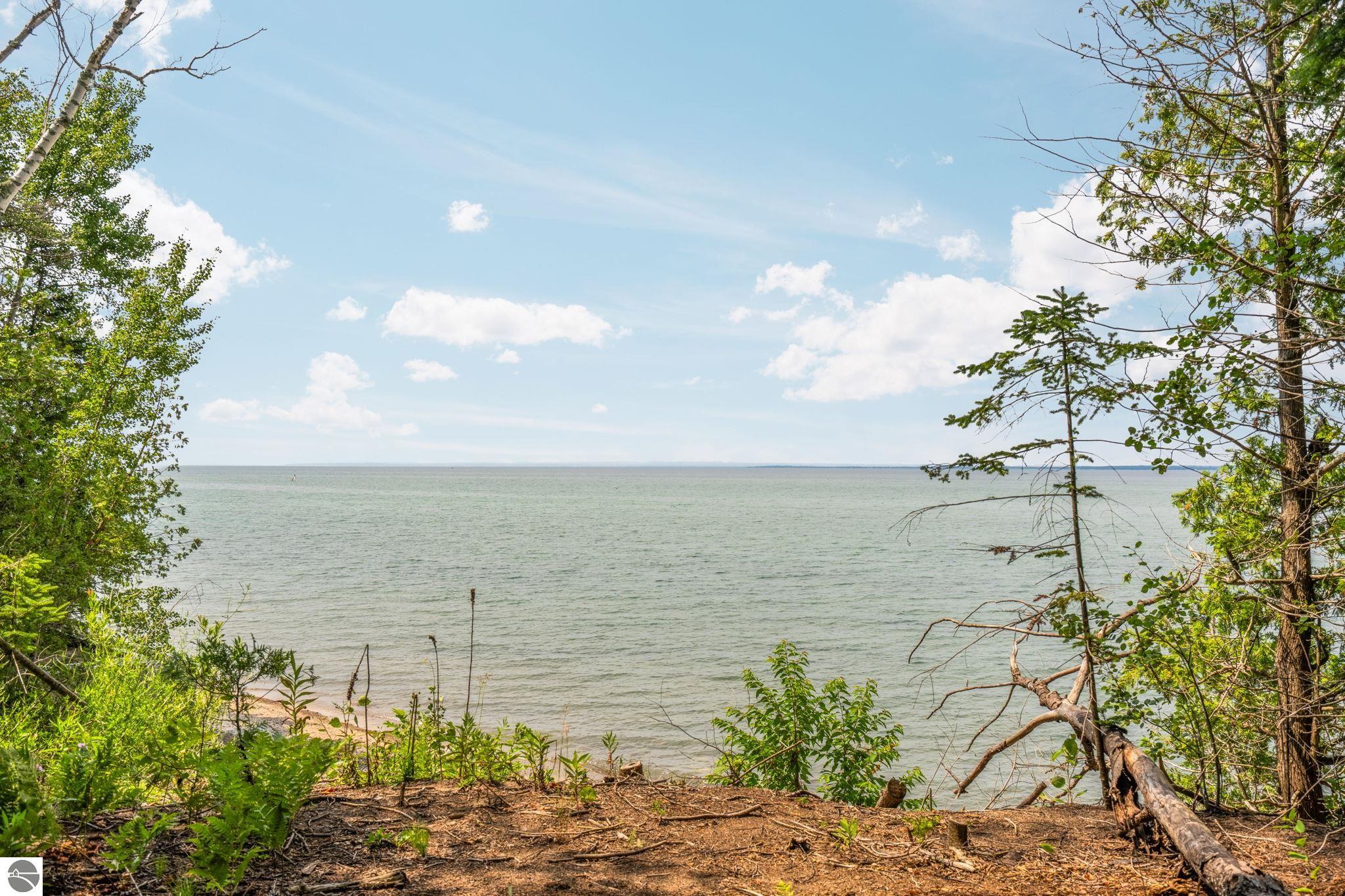 11167 Lakeshore Drive
