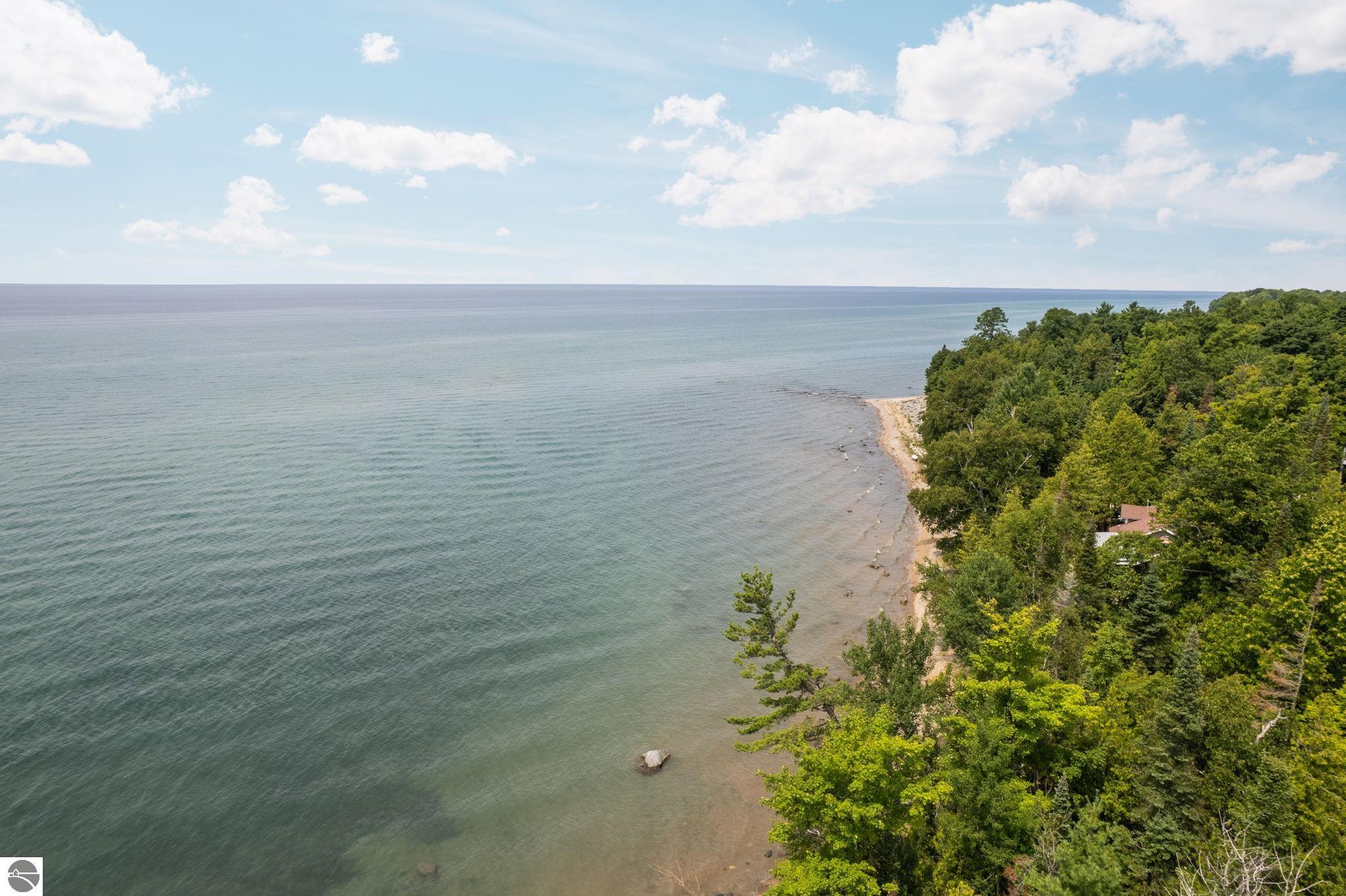 11167 Lakeshore Drive
