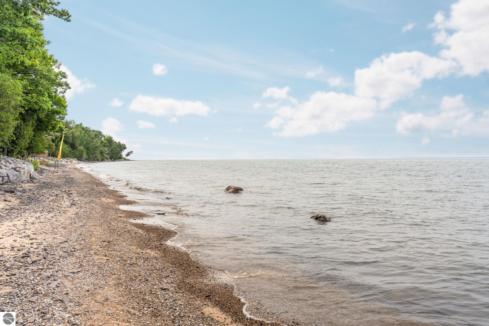 11167 Lakeshore Drive