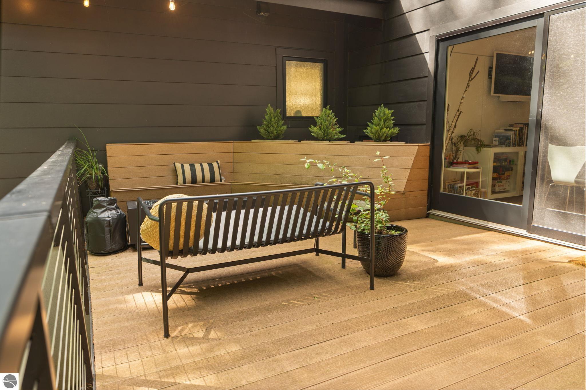 7103 Lake View Ridge
