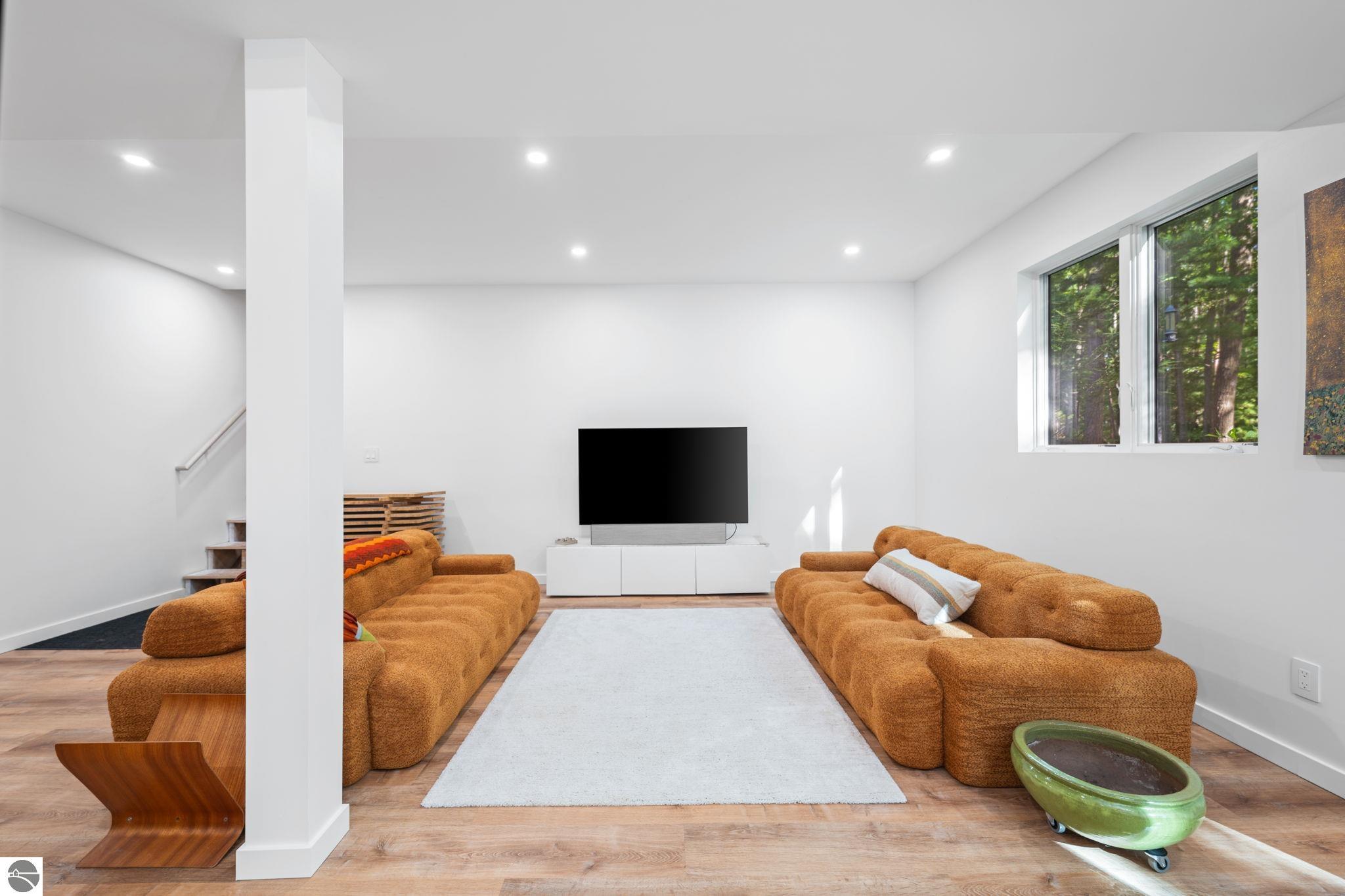 7103 Lake View Ridge