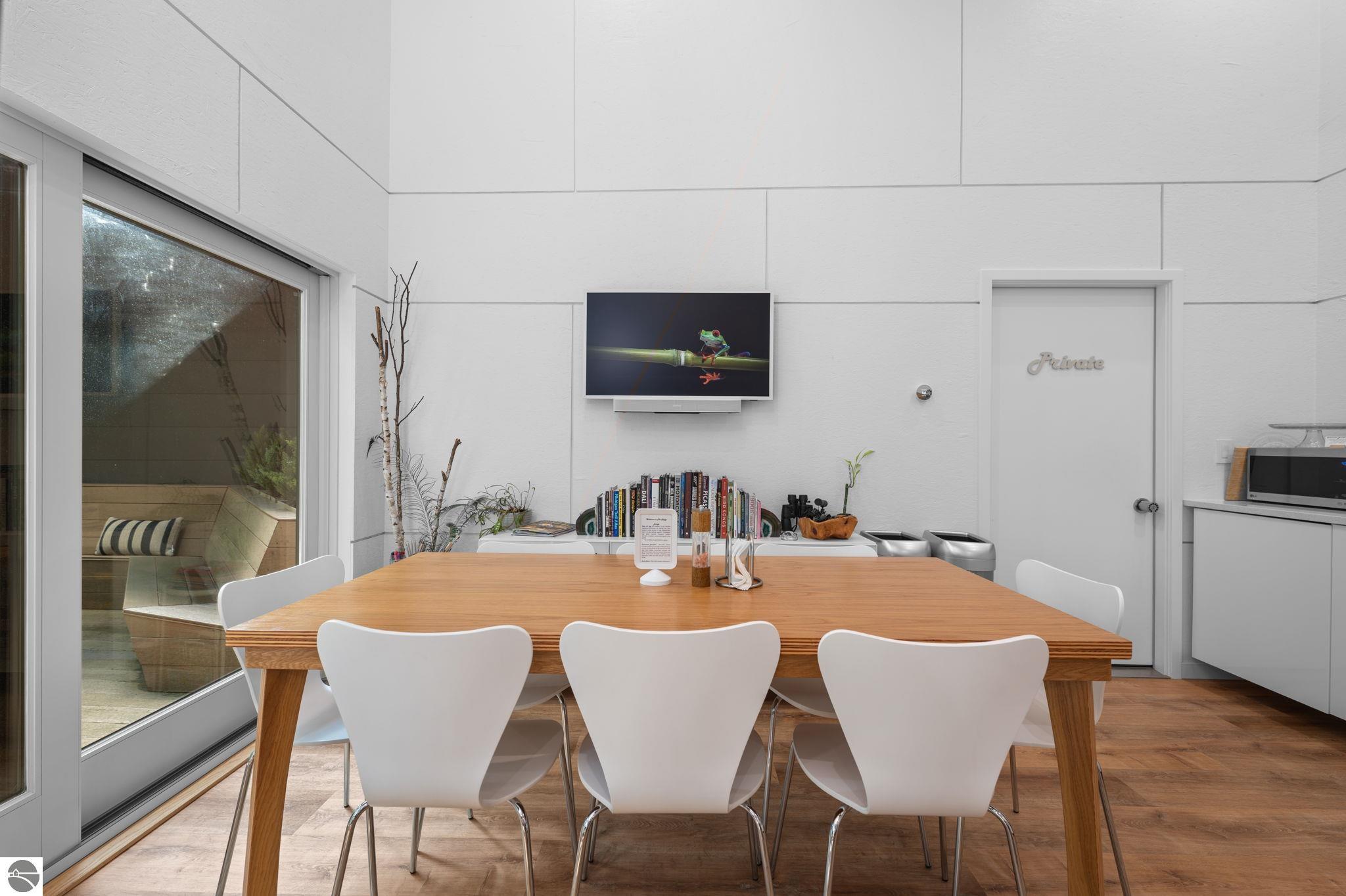 7103 Lake View Ridge