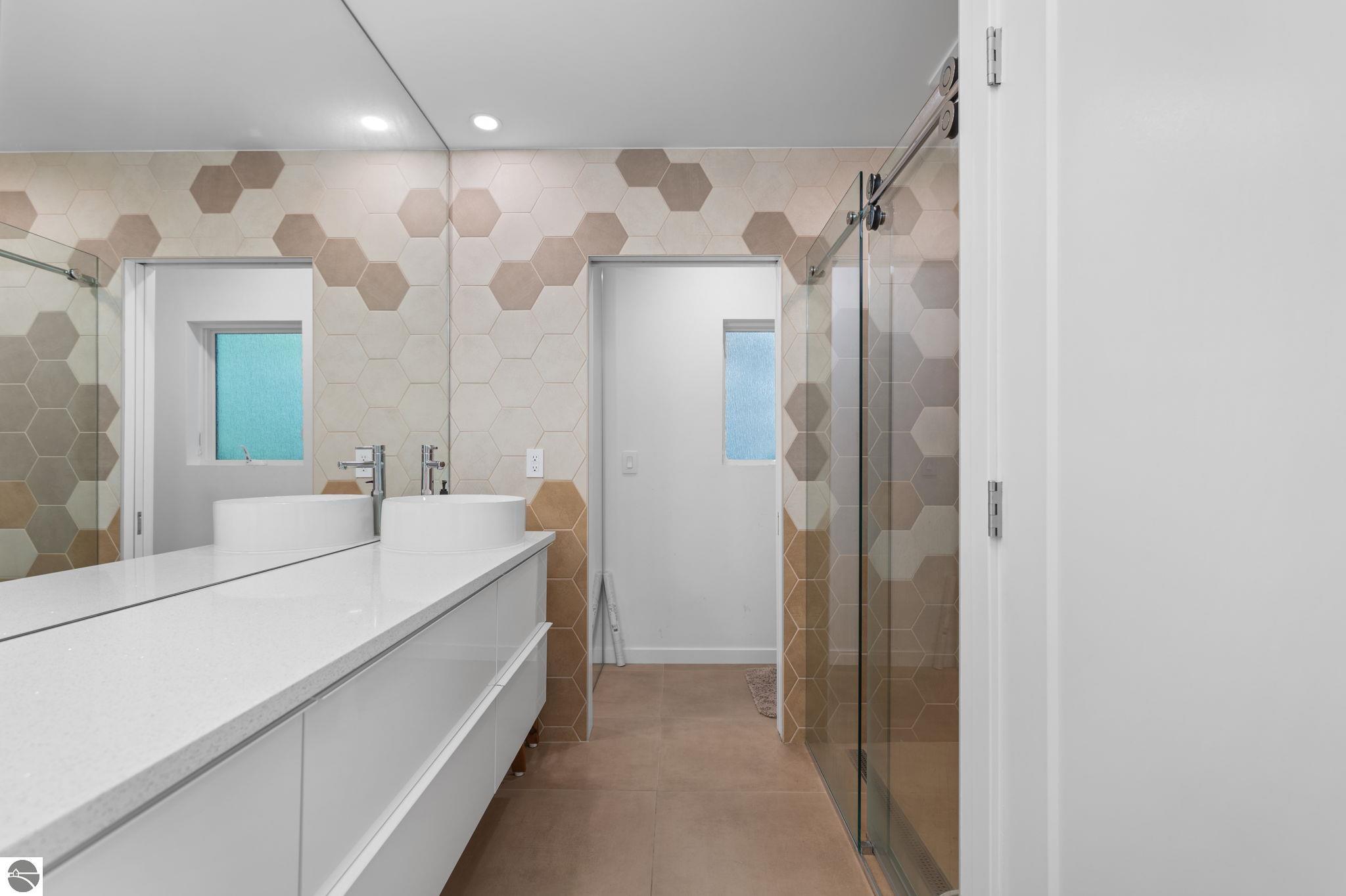 7103 Lake View Ridge