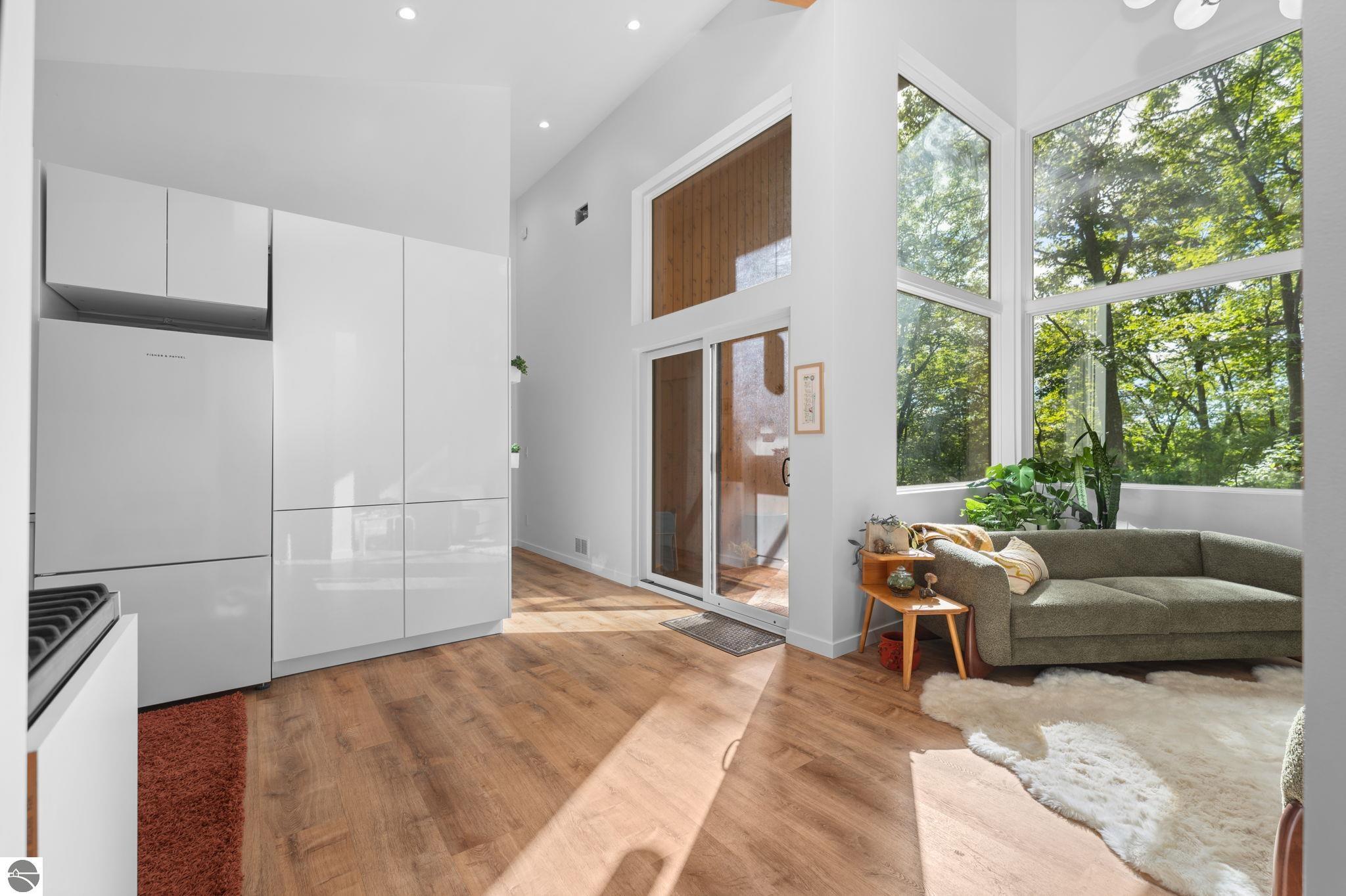 7103 Lake View Ridge