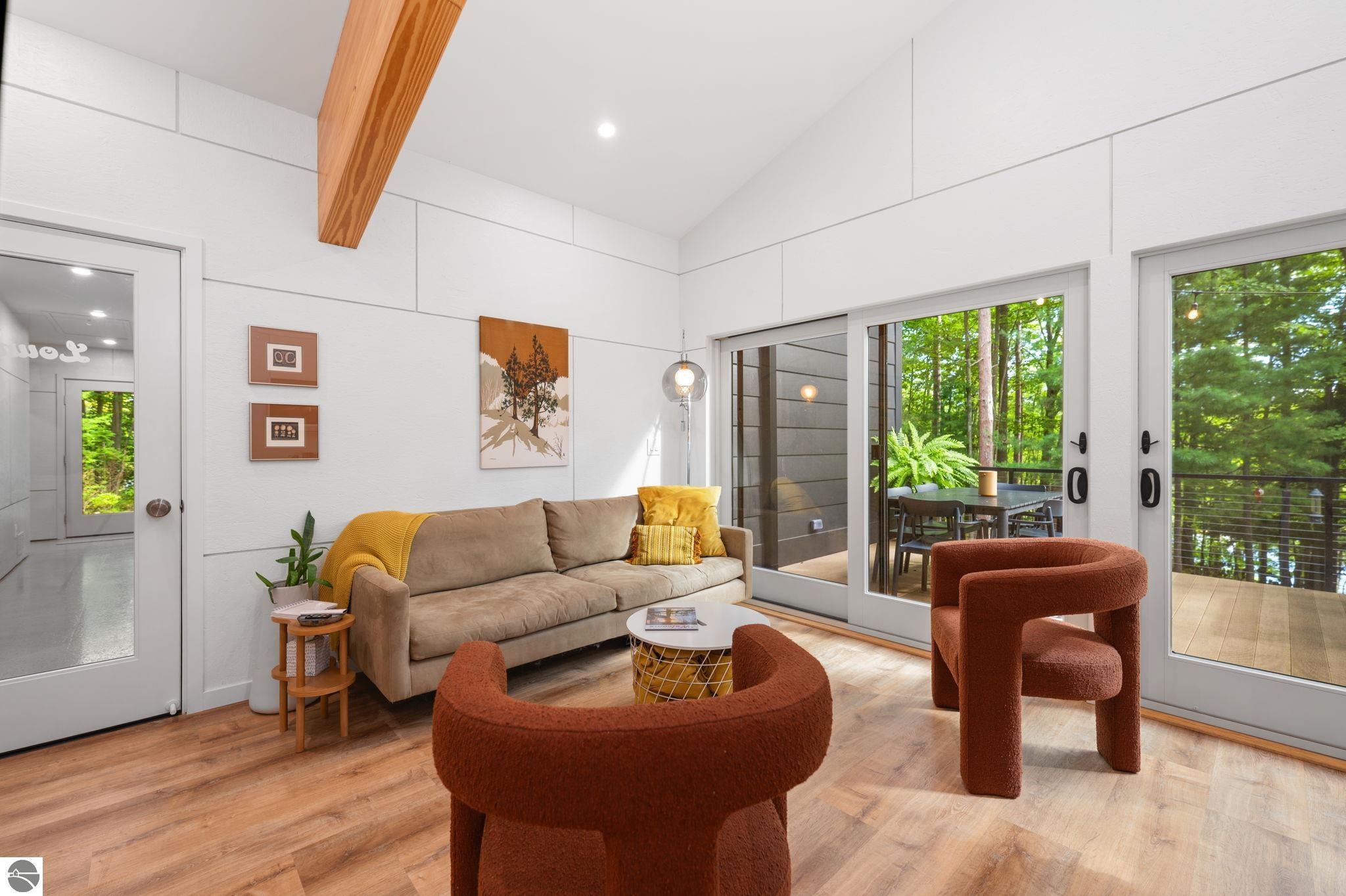 7103 Lake View Ridge