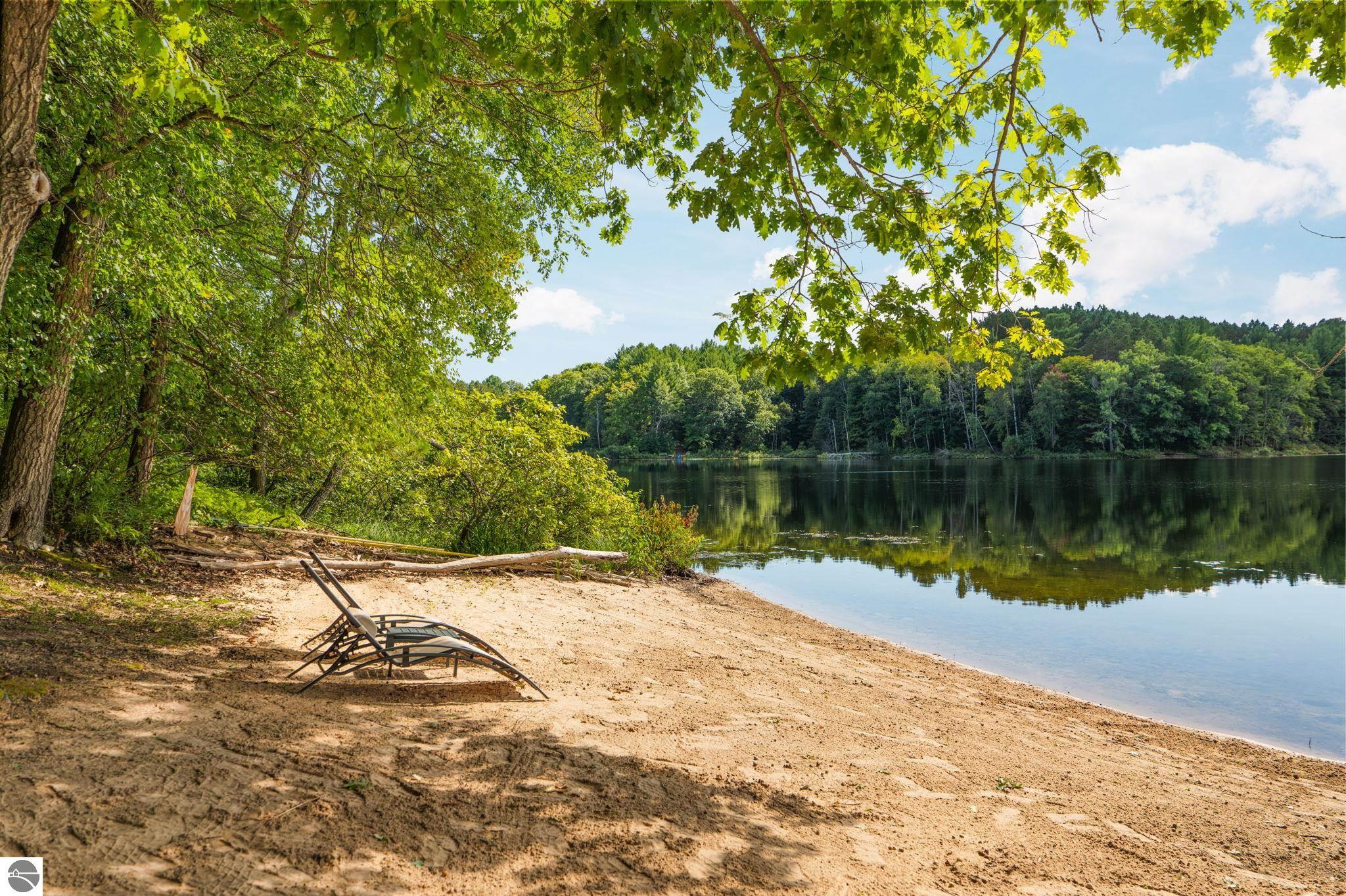 7103 Lake View Ridge