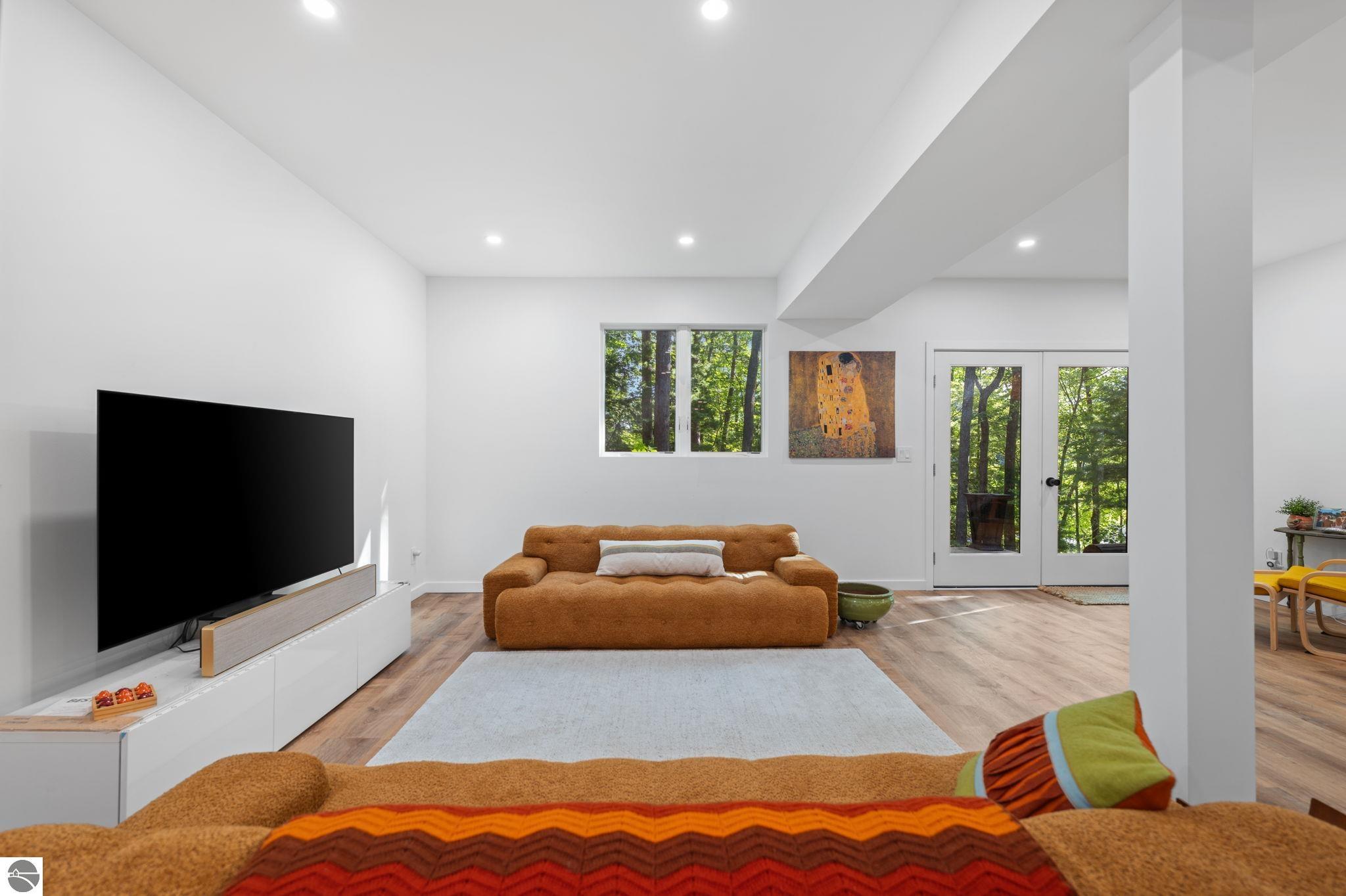7103 Lake View Ridge